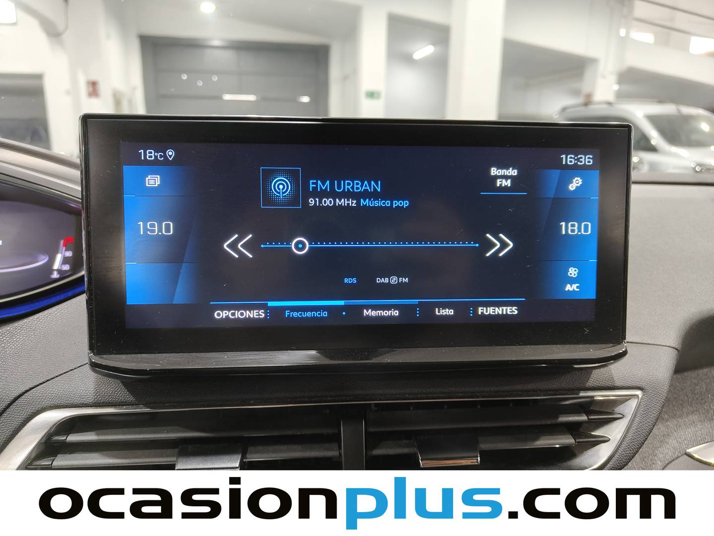 Foto Peugeot 5008 Peugeot 5008 PureTech 130 S&S Allure Pack EAT8 (130 CV) 7 Plazas