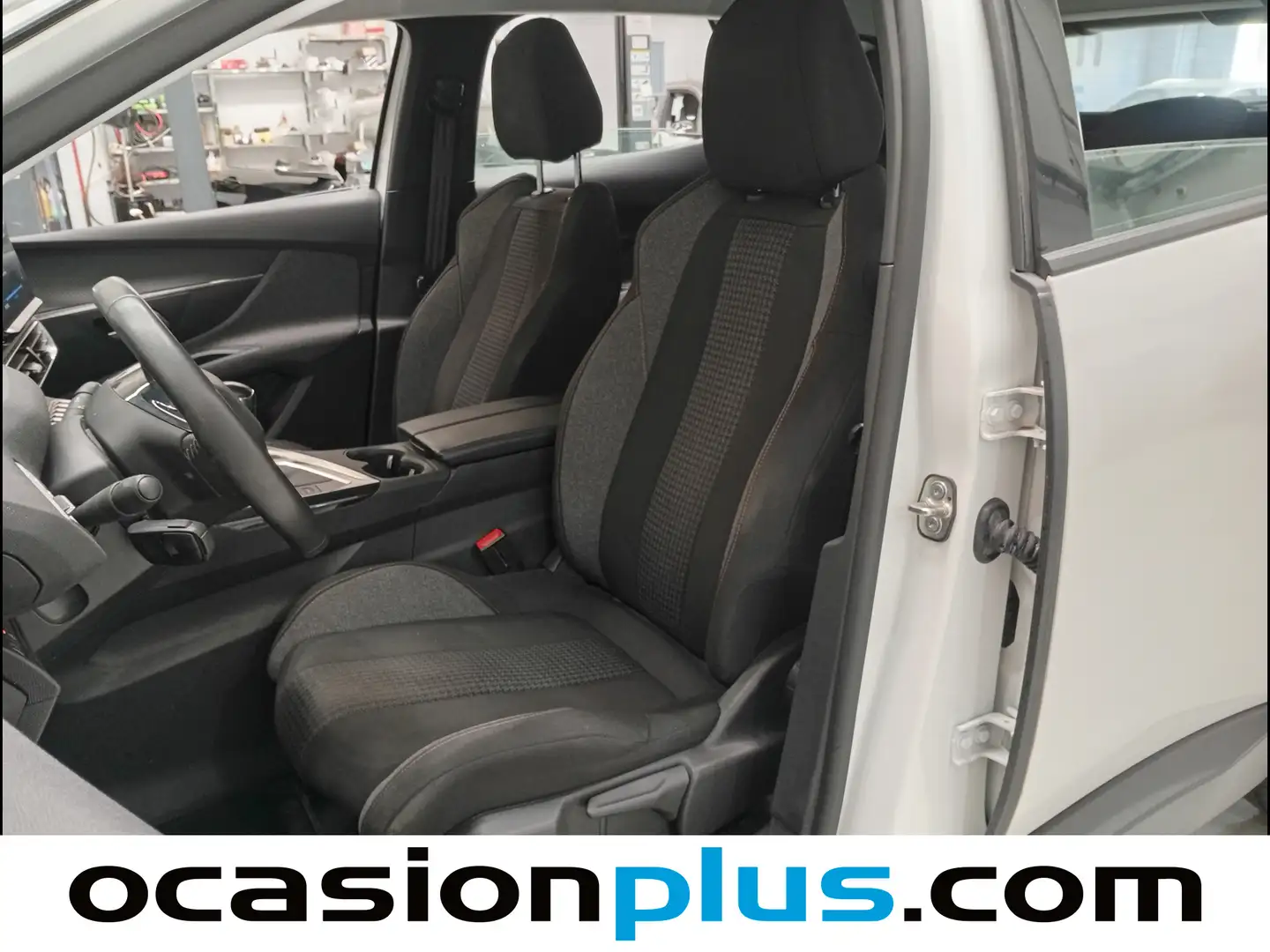 Foto Peugeot 3008 Peugeot 3008 BlueHDi 130 S&S Active Pack  (130 CV)