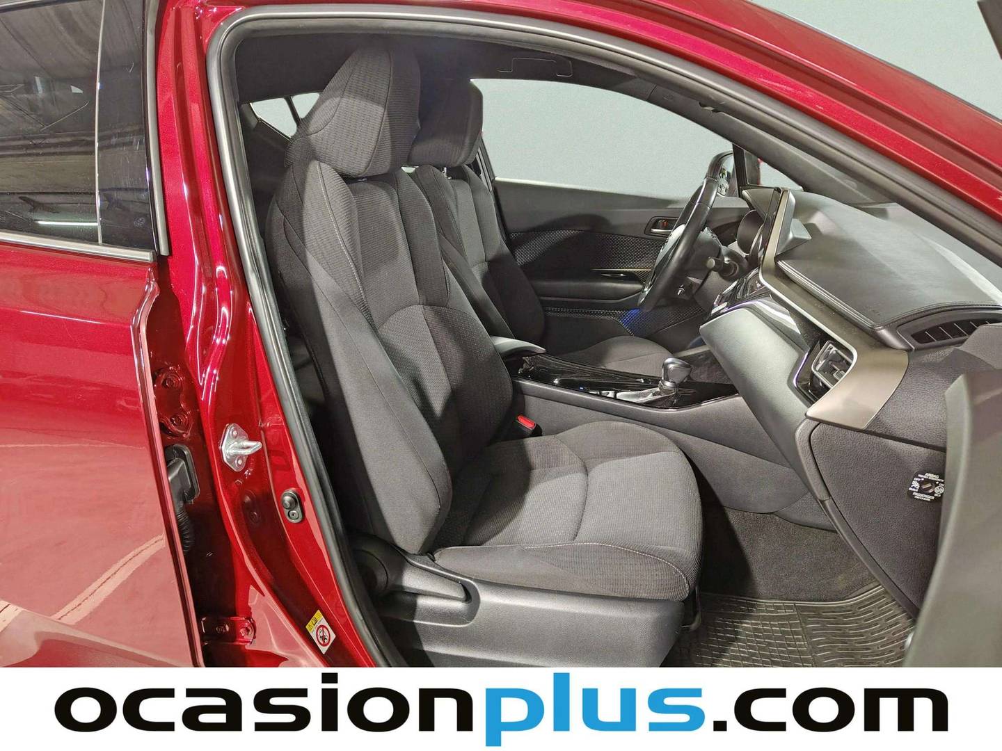 Foto Toyota C-HR Toyota C-HR 1.8 125H Advance Pack Plus (122 CV)