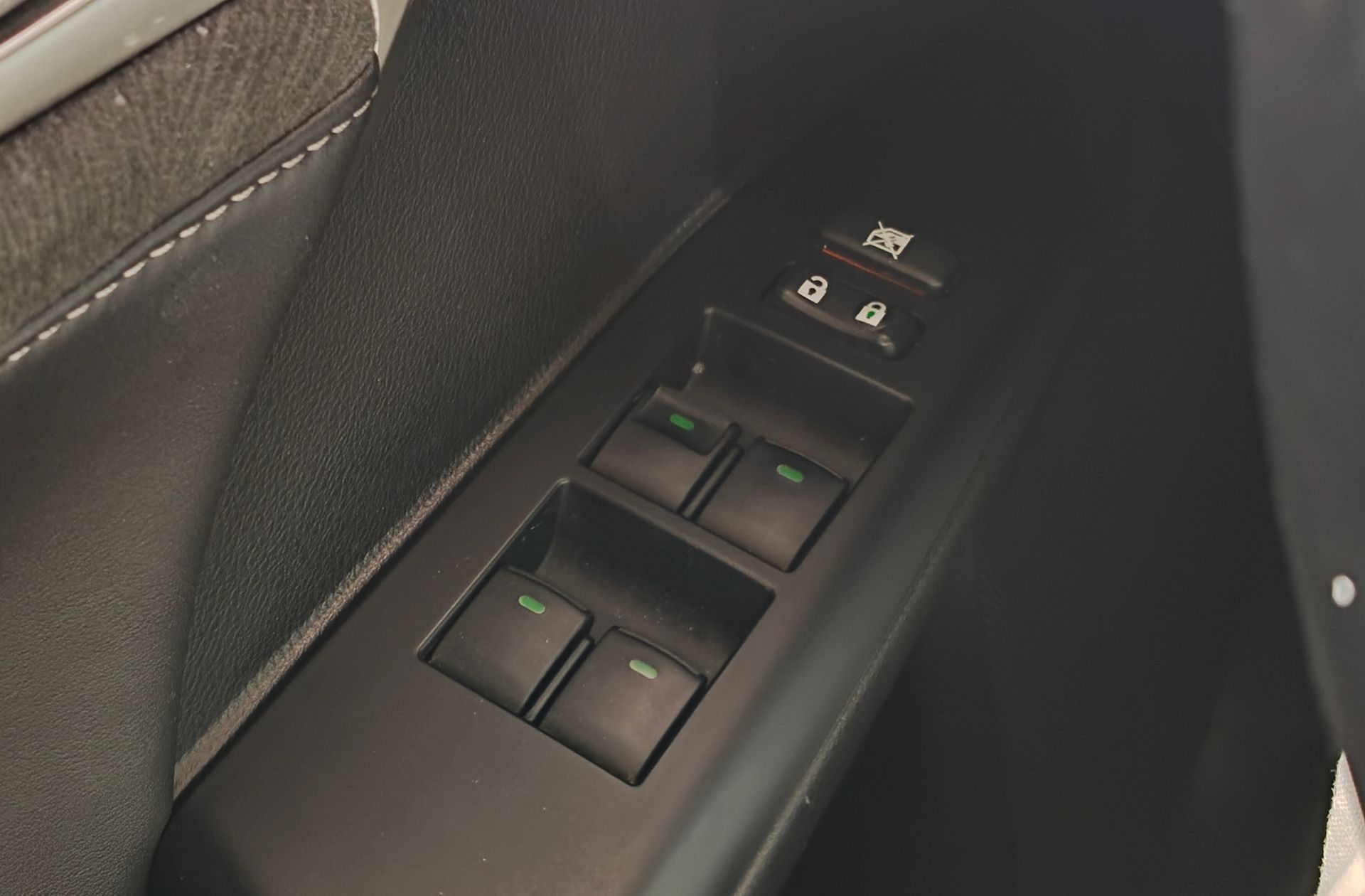 Lexus CT 200h Executive Navibox - foto 33