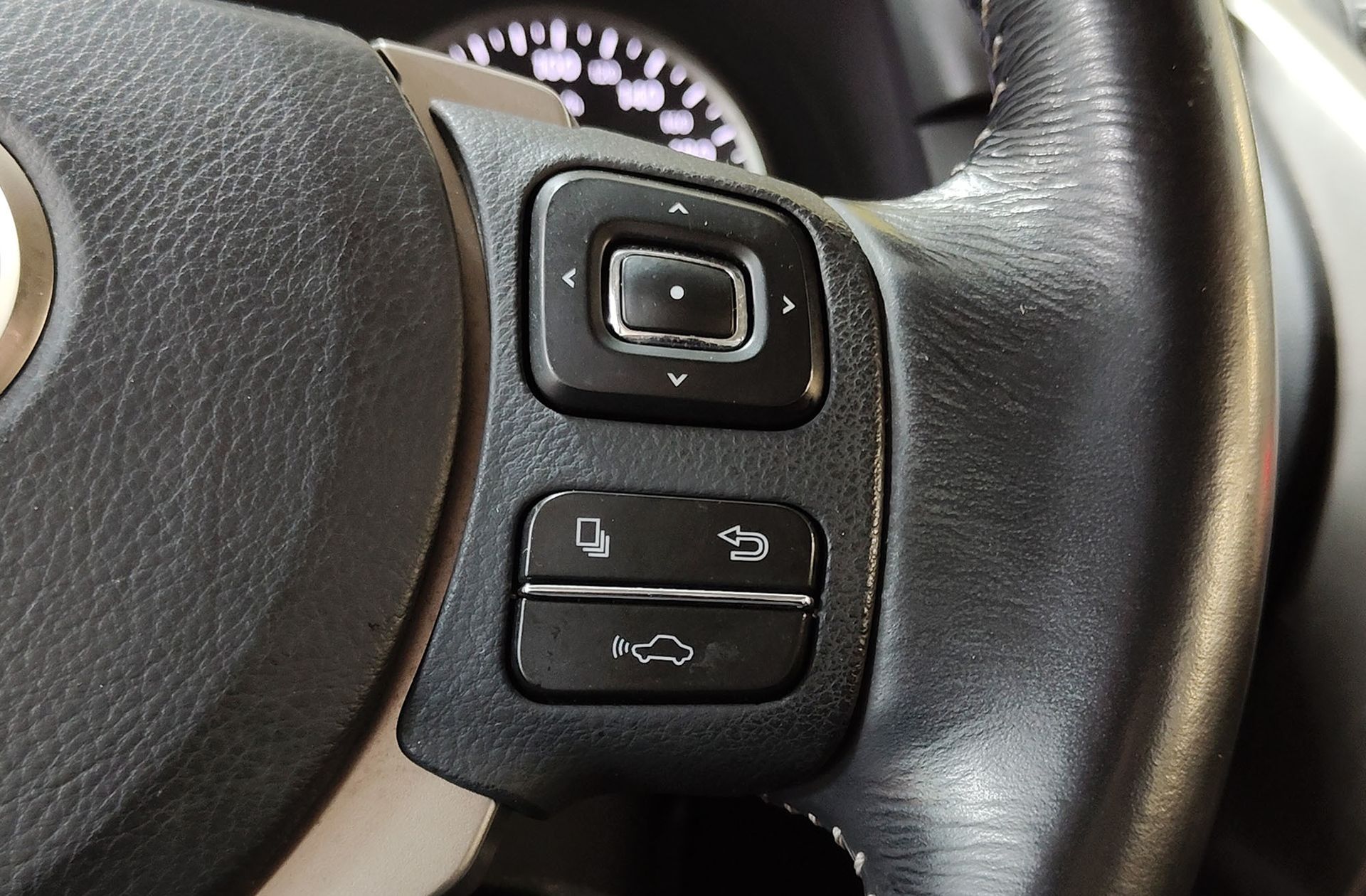 Lexus NX 300h Executive Tecno 4WD - foto 37