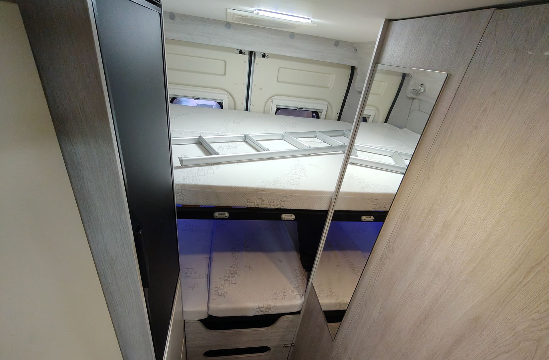 Citroën Jumper Furgon BlueHDi 130 35 L3H2 2 plazas Camperizada - foto 12