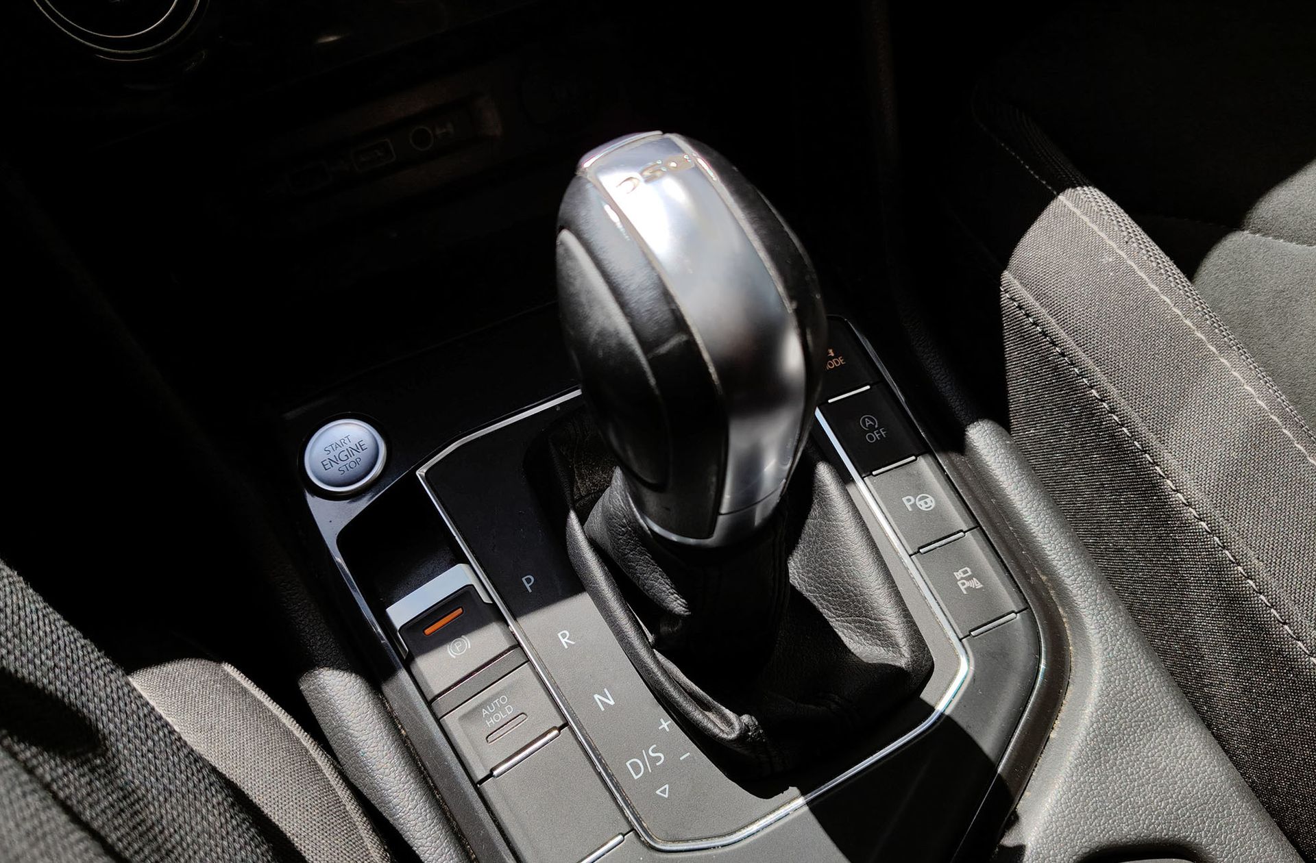 Volkswagen Tiguan Sport 2.0 TDI DSG Pack R-Line - foto 5