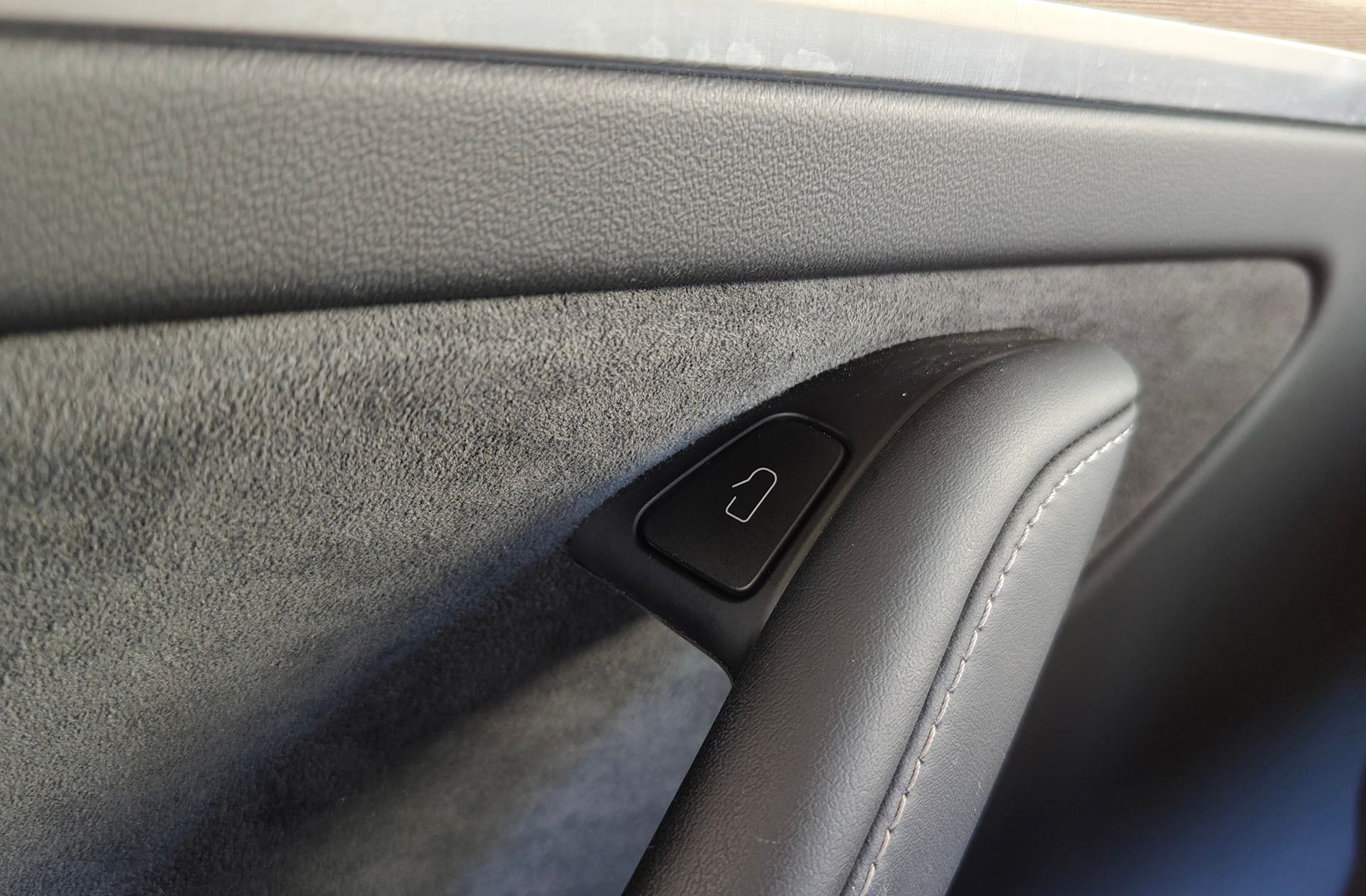 Tesla Model Y Gran Autonomía 4WD - foto 12