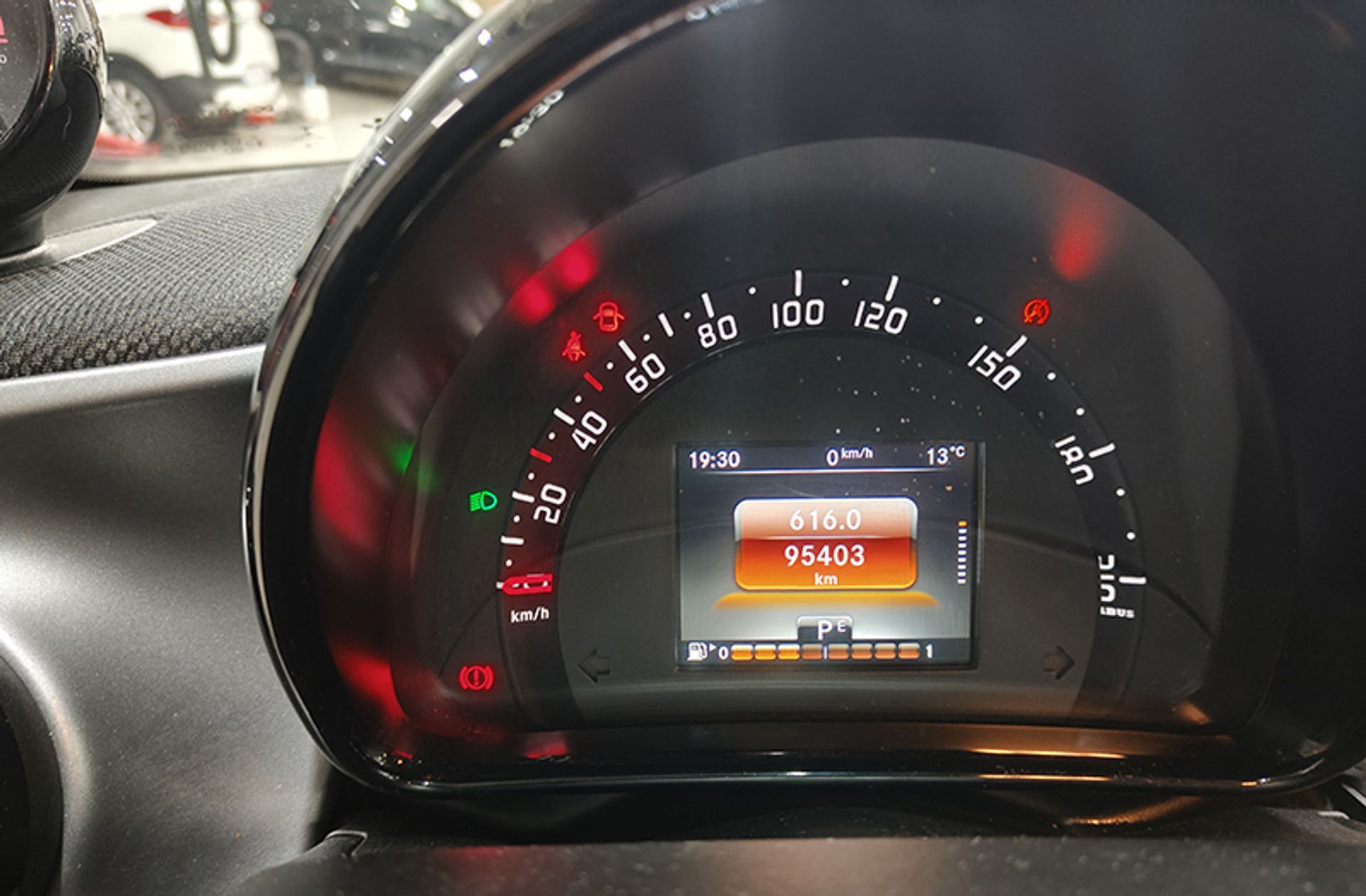 smart forfour Brabus - foto 24