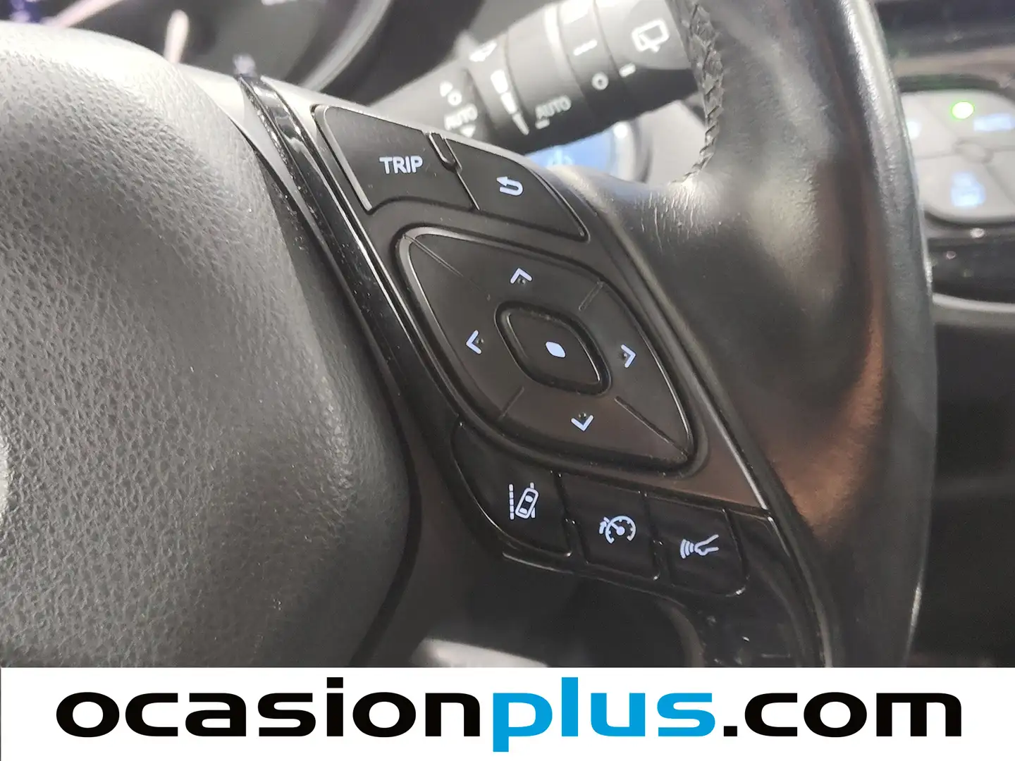 Foto Toyota C-HR Toyota C-HR 1.8 125H Advance (122 CV)