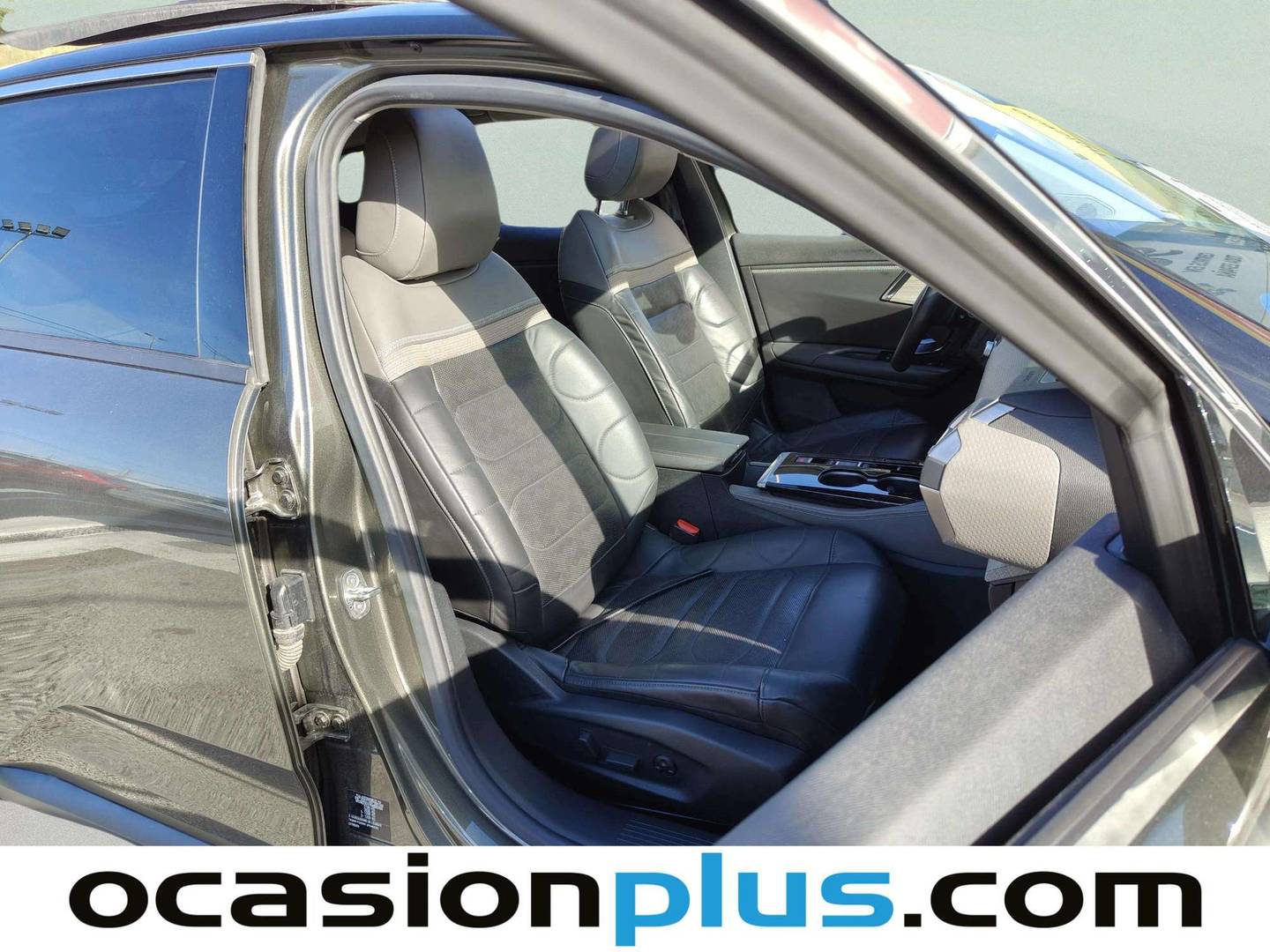 Foto Citroën C5 X Citroen C5 X Hybrid 225 Shine Pack e-EAT8  (225 CV)