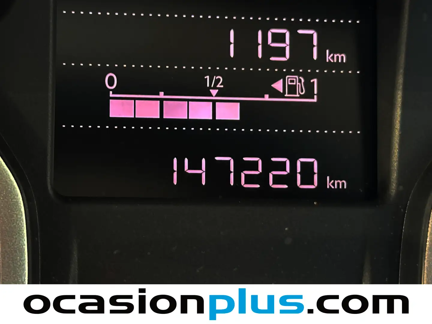 Foto Citroën C-Elysée Citroen C-Elysee BlueHDi 100 Shine  (102 CV)