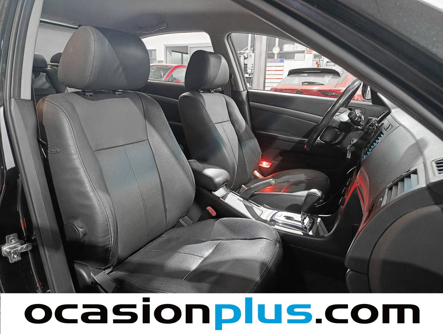 Extras y acabados del Chevrolet Epica Chevrolet Epica 2.0 VCDI 16v LTX Auto (150 CV)