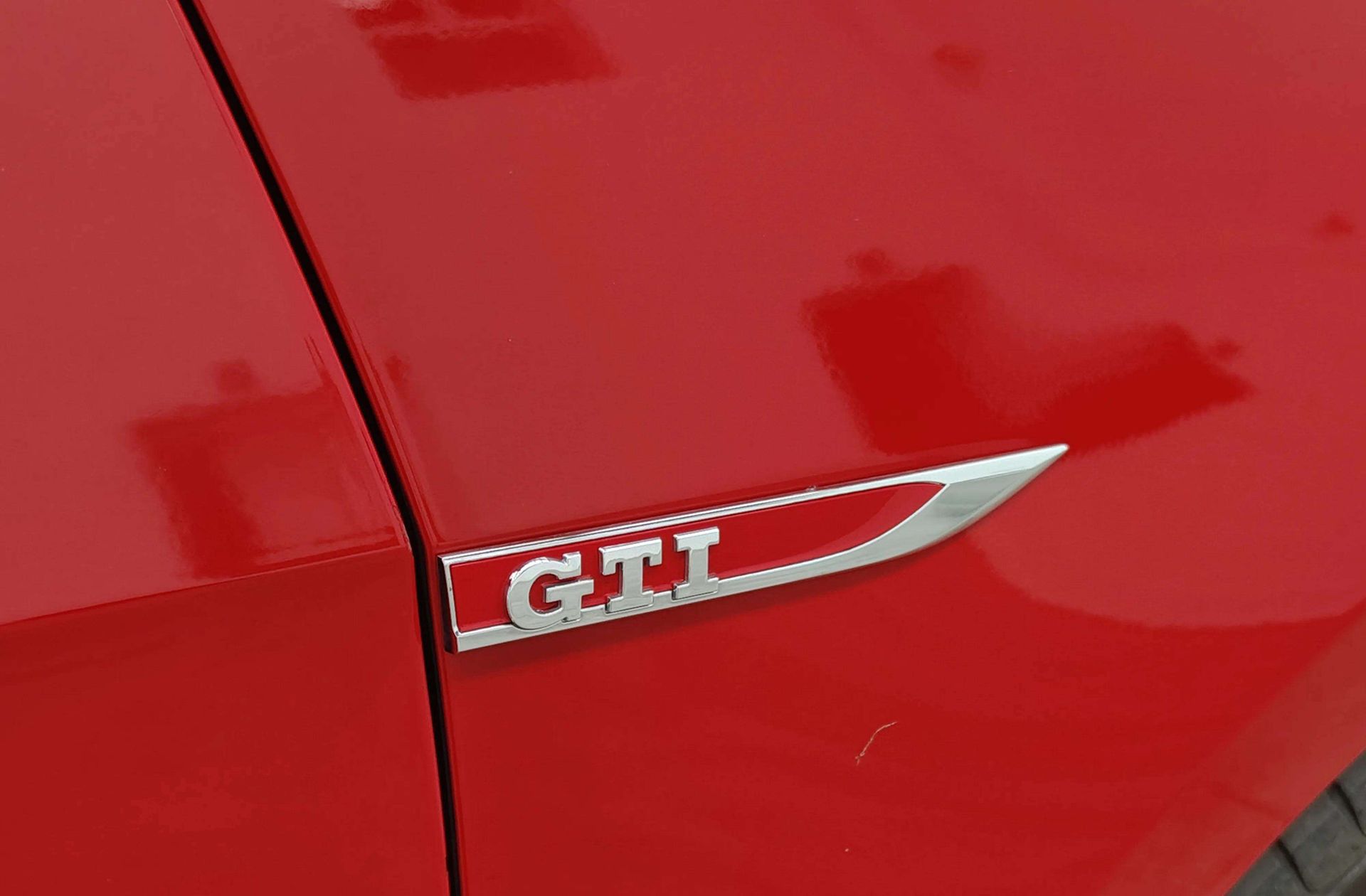 Volkswagen Golf GTI 2.0 TSI DSG - foto 5
