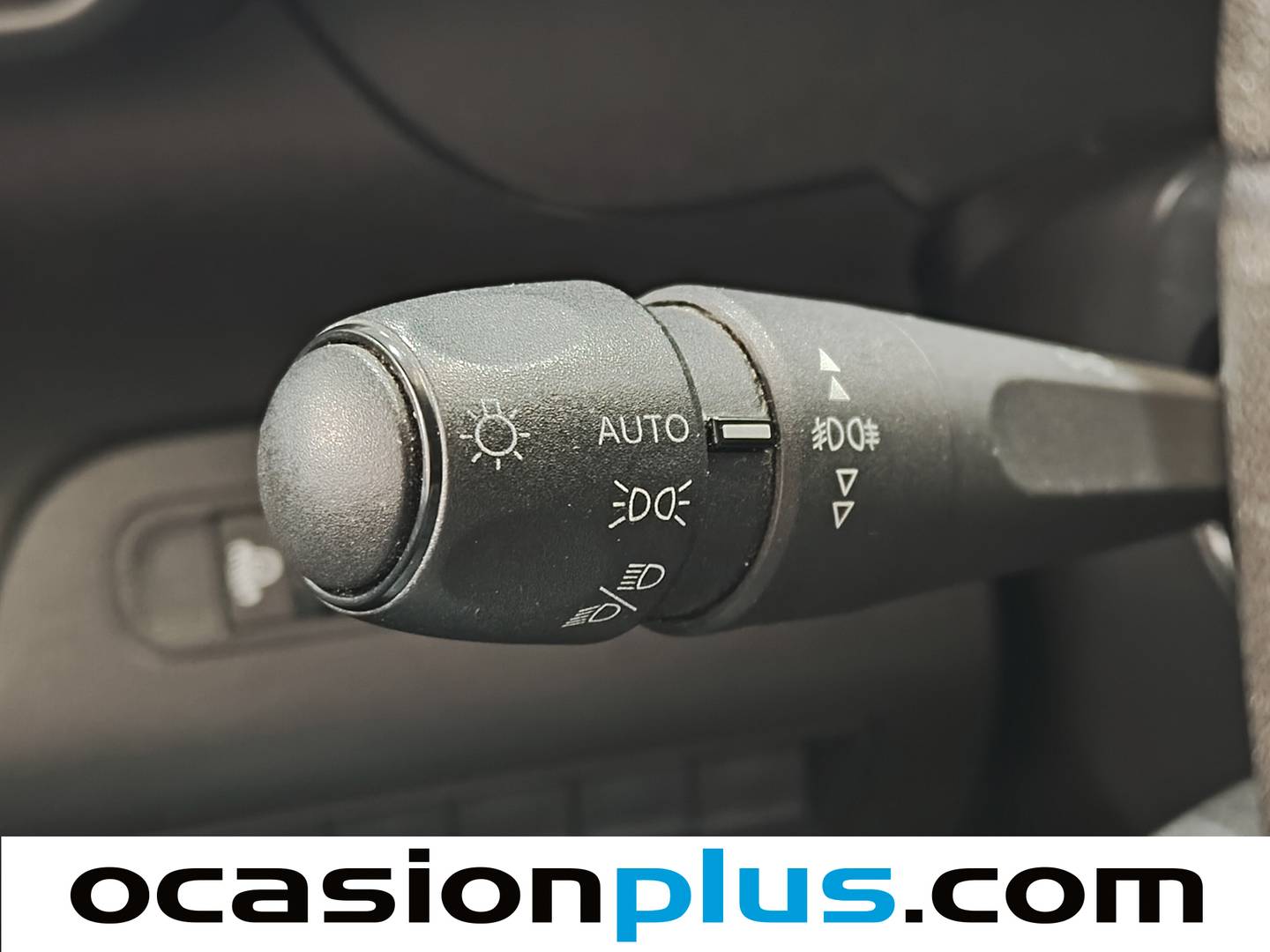 Equipamiento del Peugeot Partner Peugeot Partner Furgon BlueHDi 100 S&S Premium Standard 600kg (98 CV)