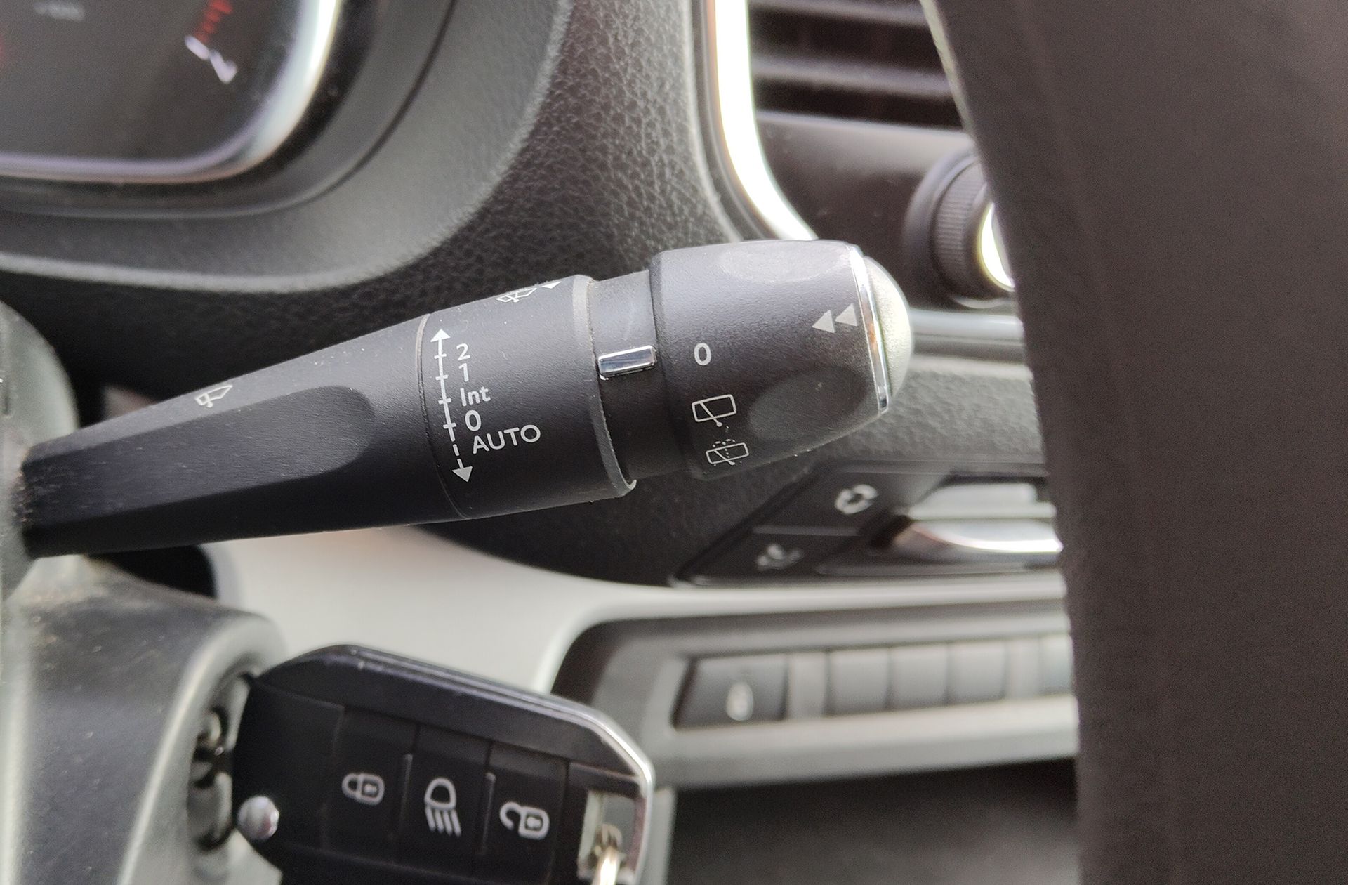 Peugeot Traveller 2.0 BlueHDi Business Long 9 plazas - foto 26