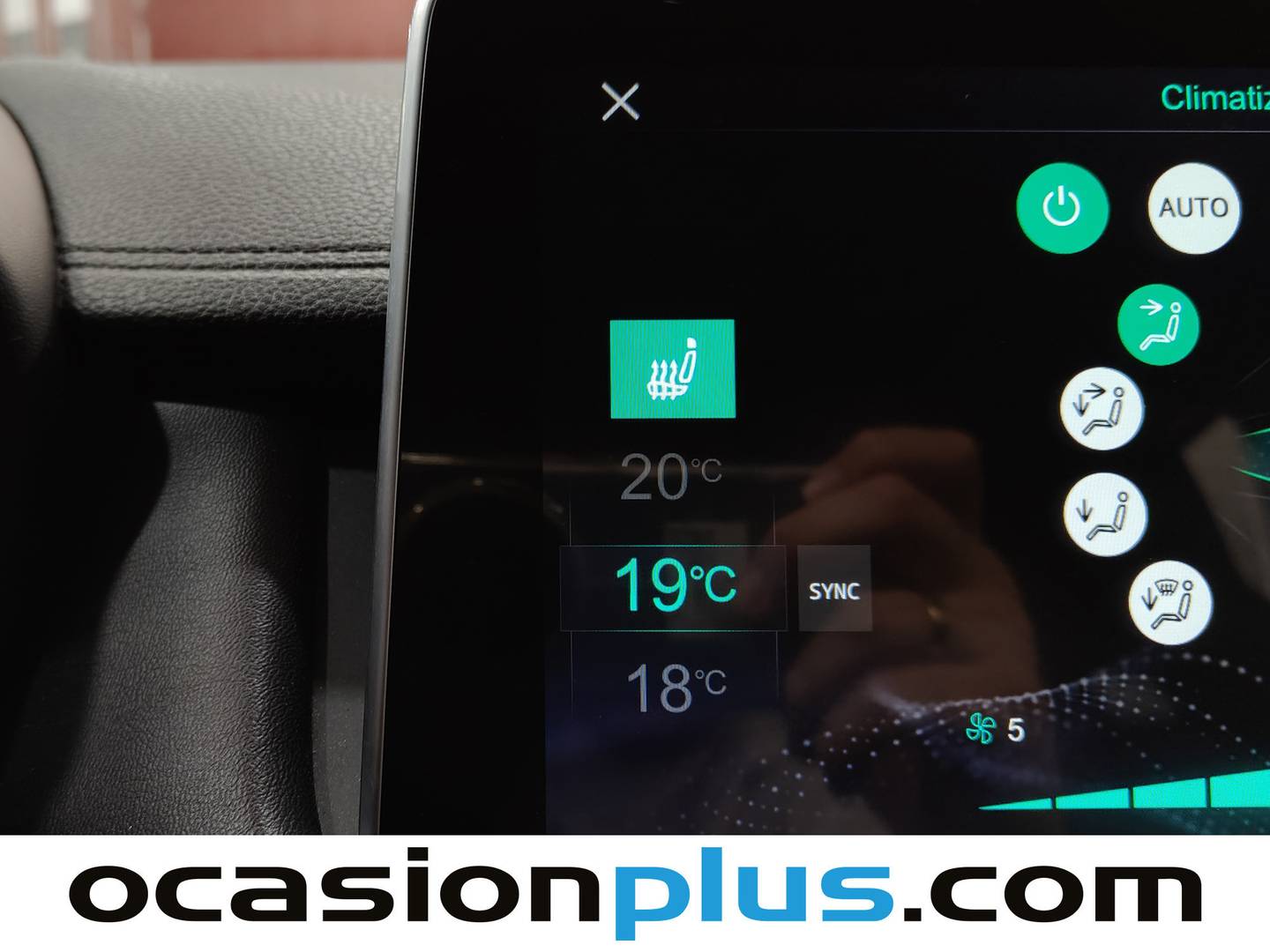 Extras y acabados del MG eHS MG eHS 1.5 T-GDI PHEV Luxury (258 CV)
