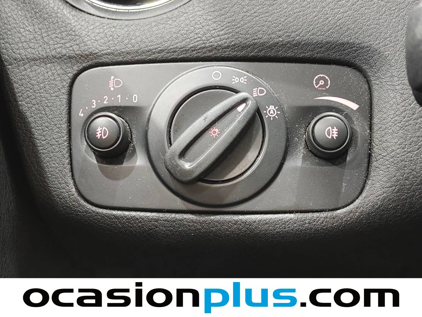 Extras y acabados del Ford Mondeo Ford Mondeo 2.0 Ghia (145 CV)