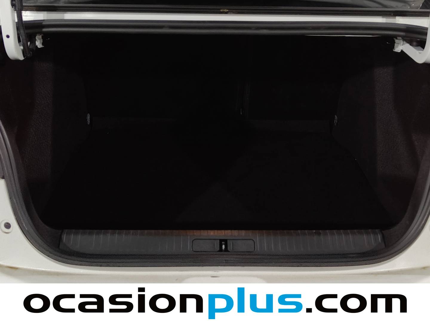 Foto Citroën C4 X Citroen C4 X PureTech 100 S&S 6v You (102 CV)