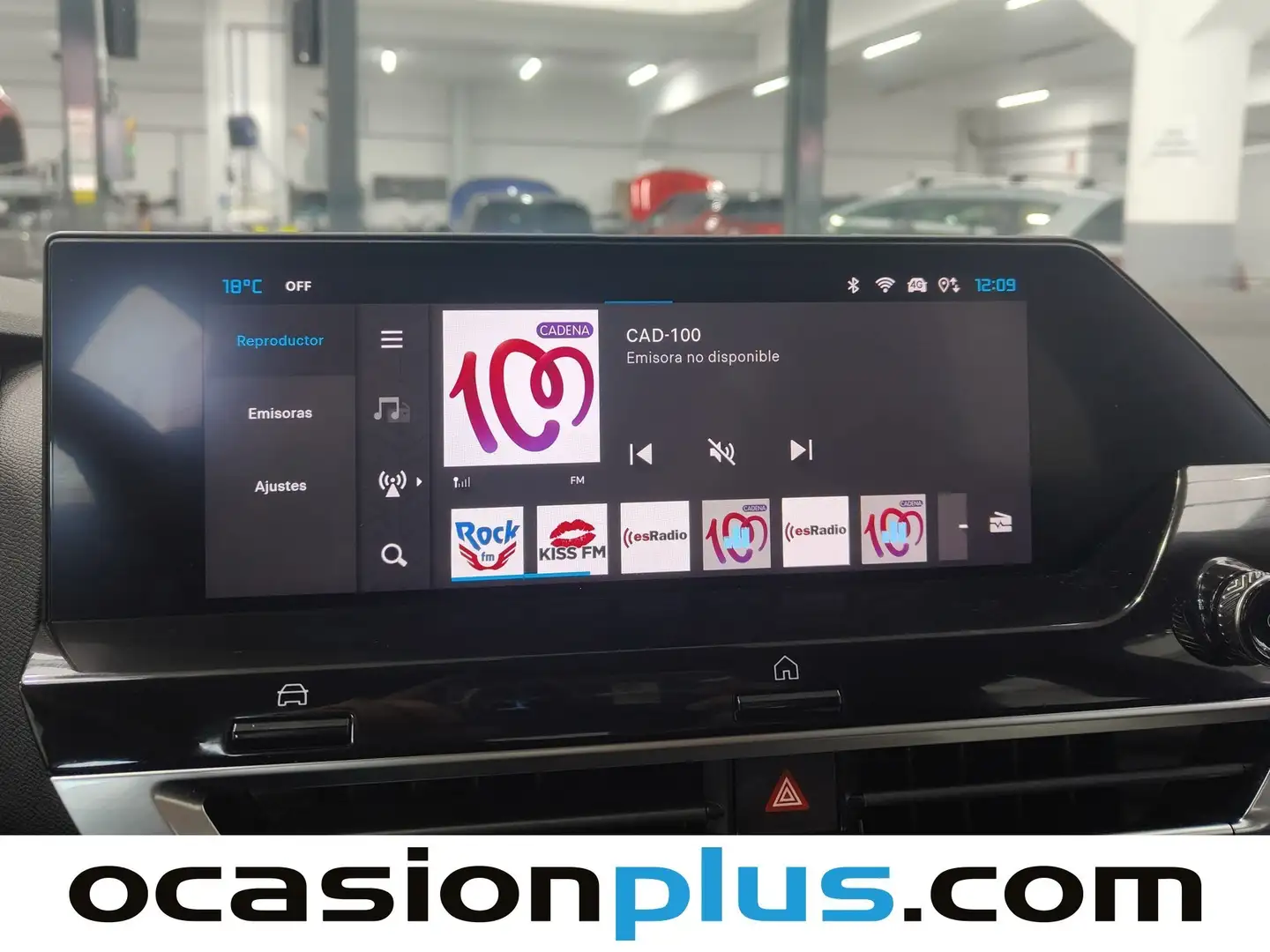 Foto Citroën C4 X Citroen C4 X PureTech 130 S&S Plus EAT8 (131 CV)