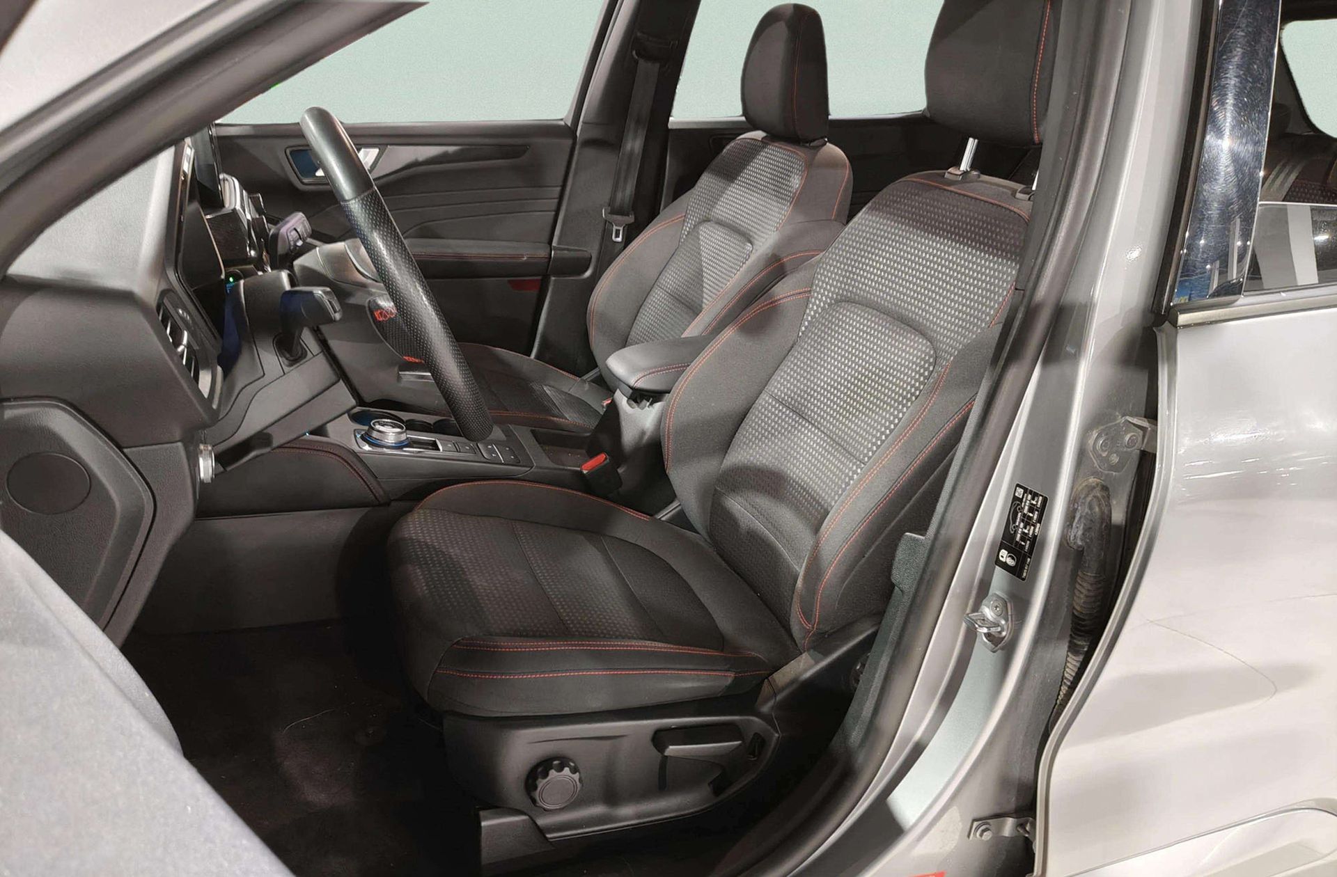 Ford Kuga 2.5 Duratec PHEV ST-Line - foto 12