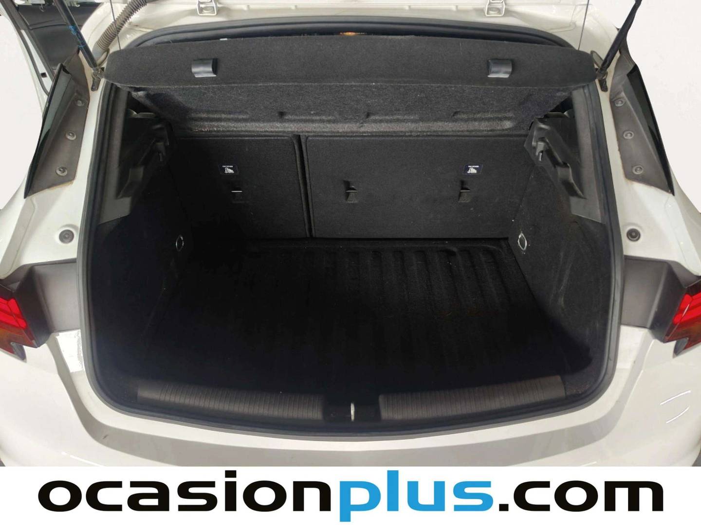 Fotos maletero Opel Astra Opel Astra 1.6 CDTi Dynamic (110 CV)