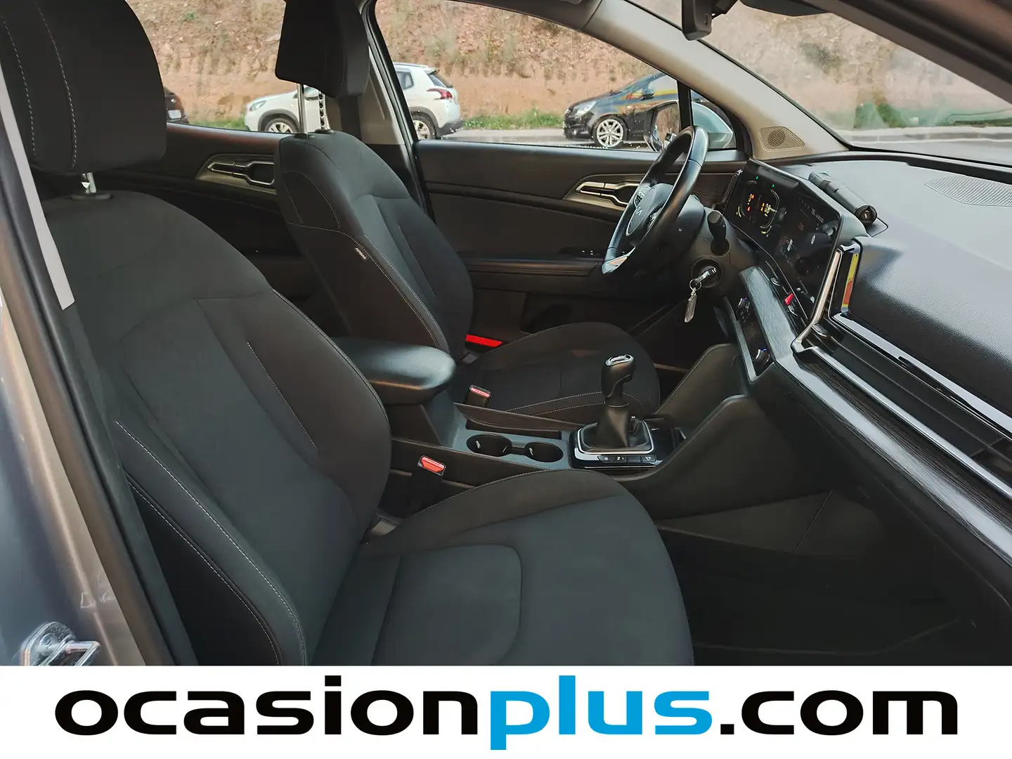 Foto KIA Sportage Kia Sportage 1.6 CRDi MHEV Business 4x2 (136 CV)