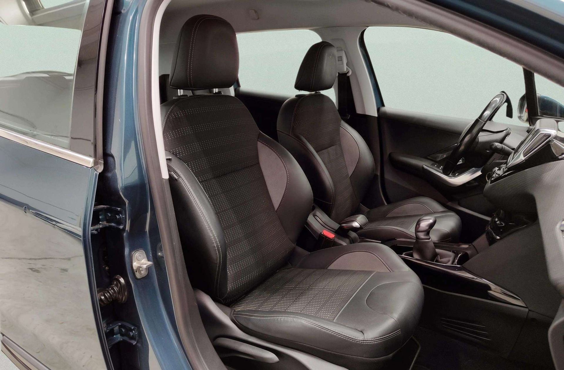Peugeot 2008 BlueHDi 100 Allure - foto 19