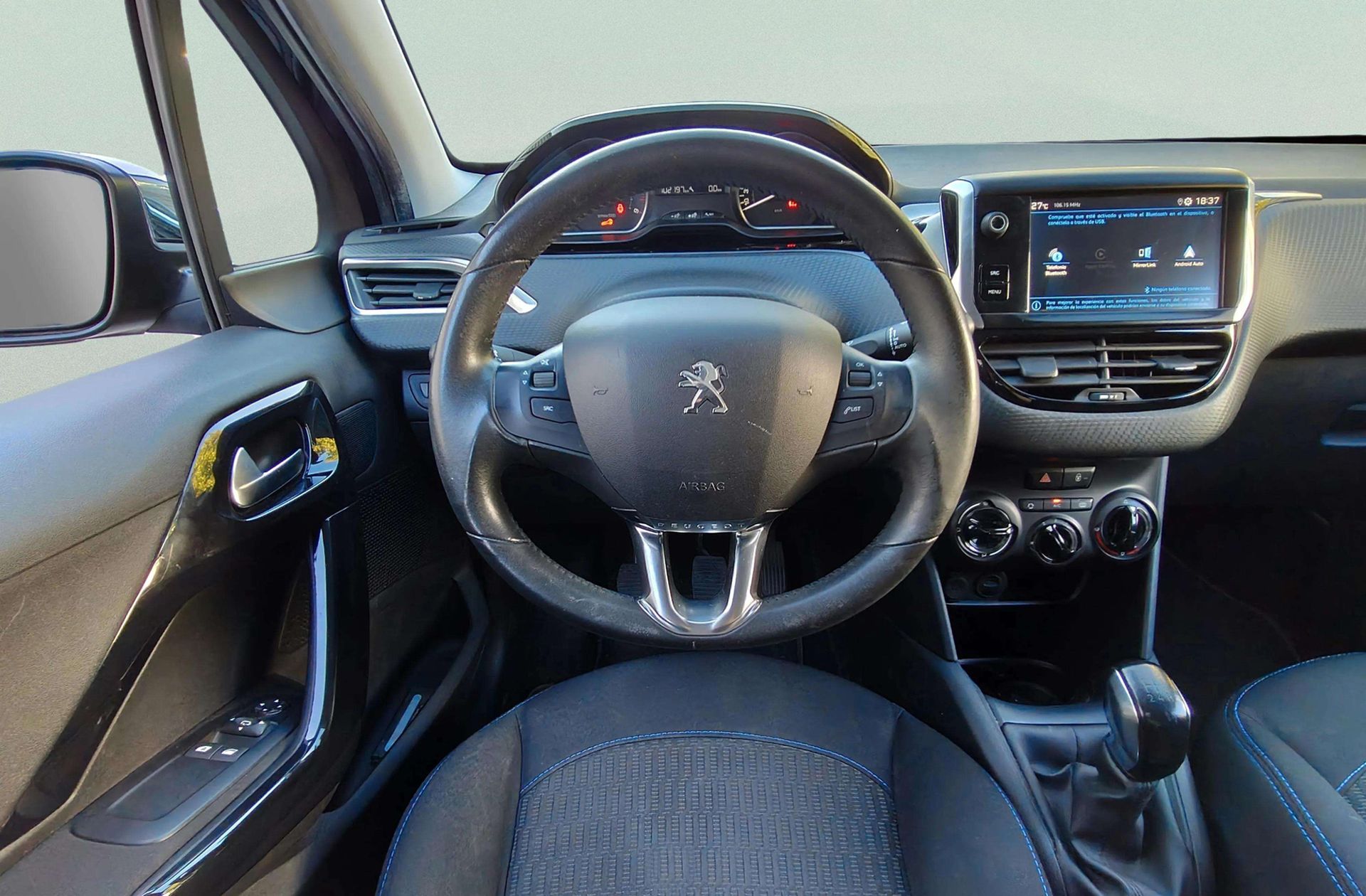 Peugeot 208 BlueHDi 100 Signature - foto 22