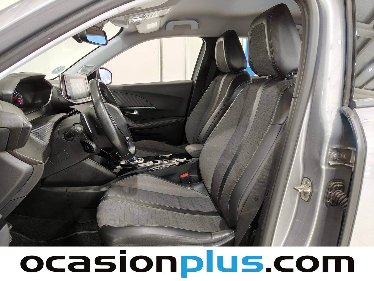 Foto asientos delanteros Peugeot 2008 Peugeot 2008 BlueHDi 130 S&S Allure EAT8 (130 CV)