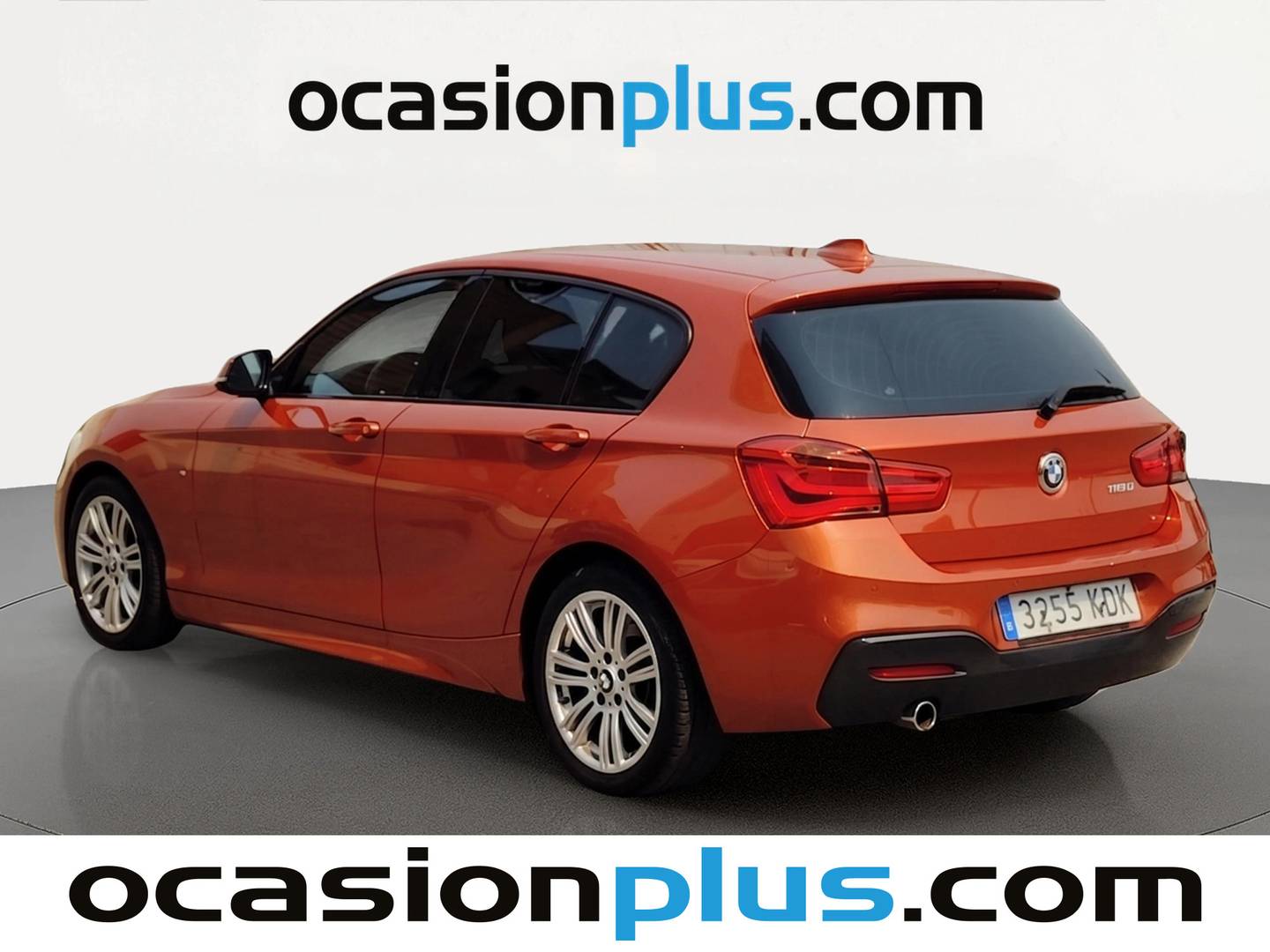 Foto trasera BMW Serie 1 BMW Serie 1 118d (150 CV) Pack M izquierda