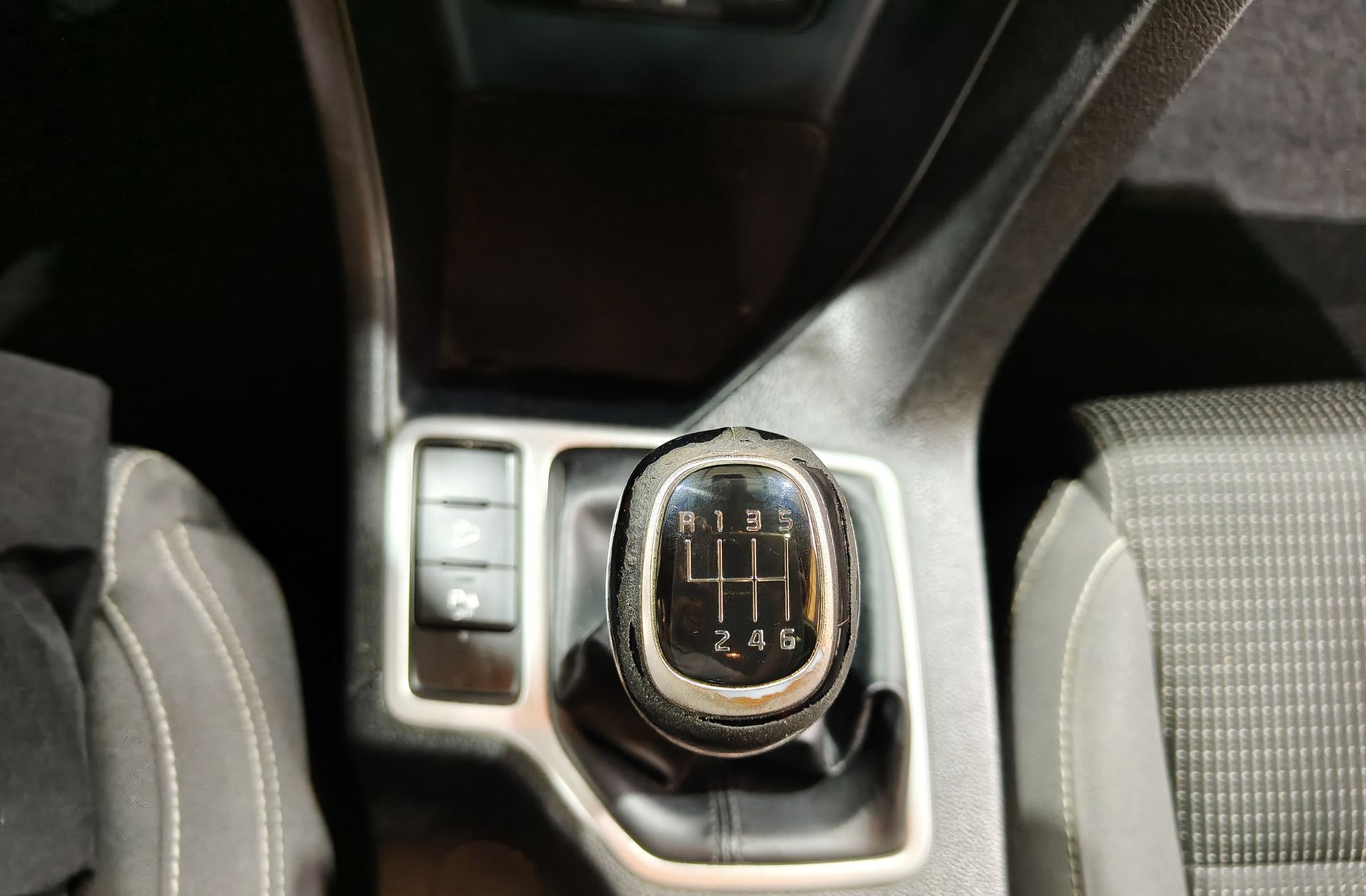 Kia Sportage 1.6 GDi x-Tech17 4x2 - foto 5
