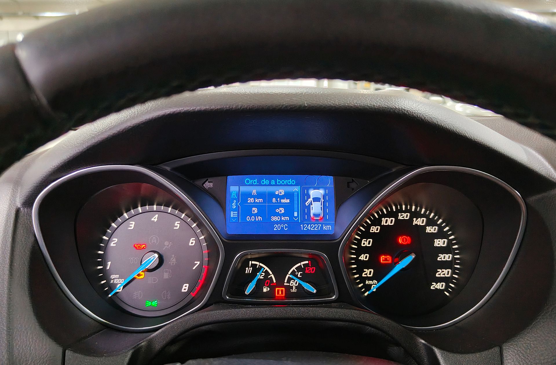 Ford Focus 1.0 EcoBoost Titanium - foto 22