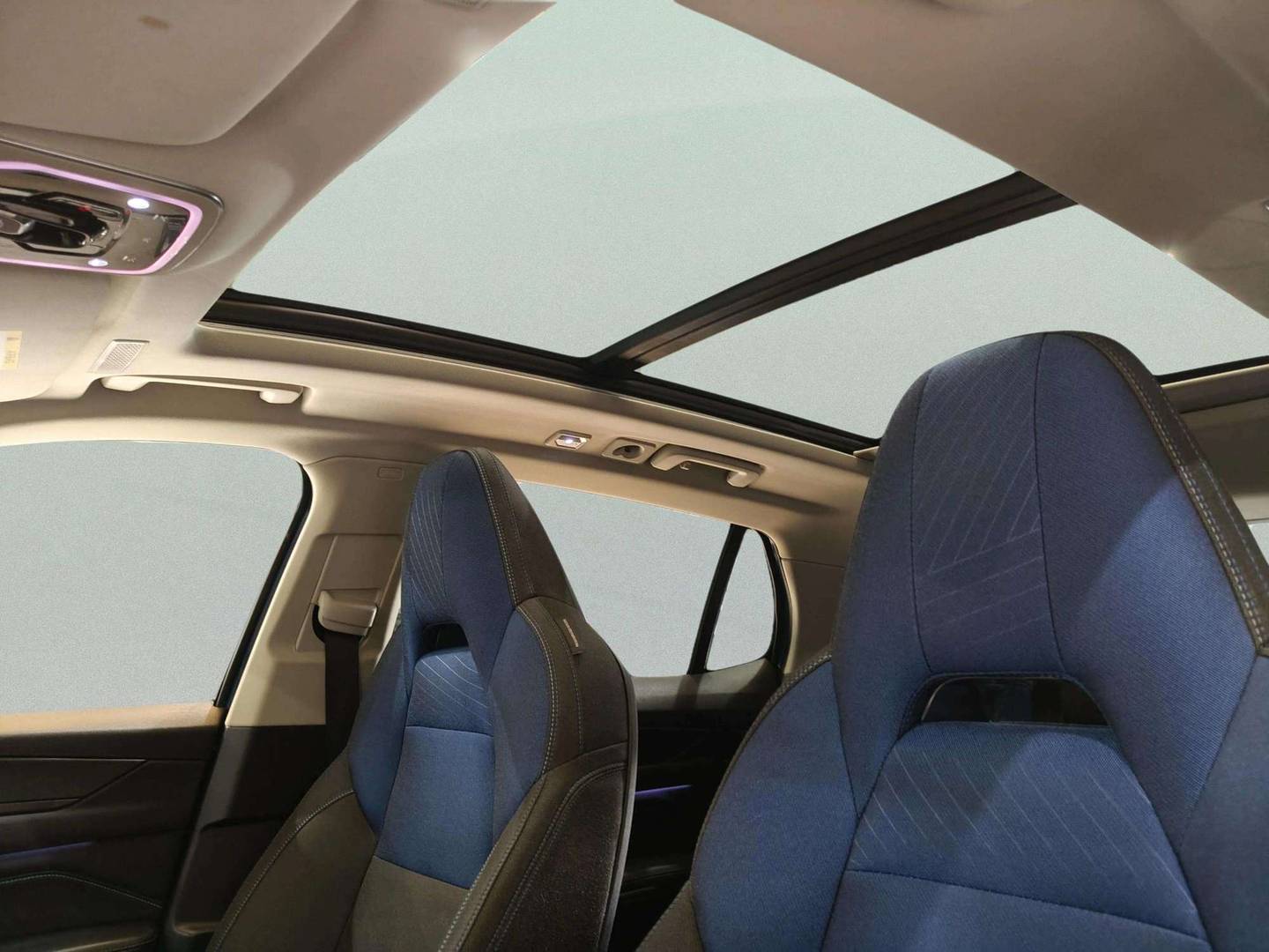 Extras y acabados del Lynk & Co 01 Lynk & Co 01 1.5 PHEV (261 CV)