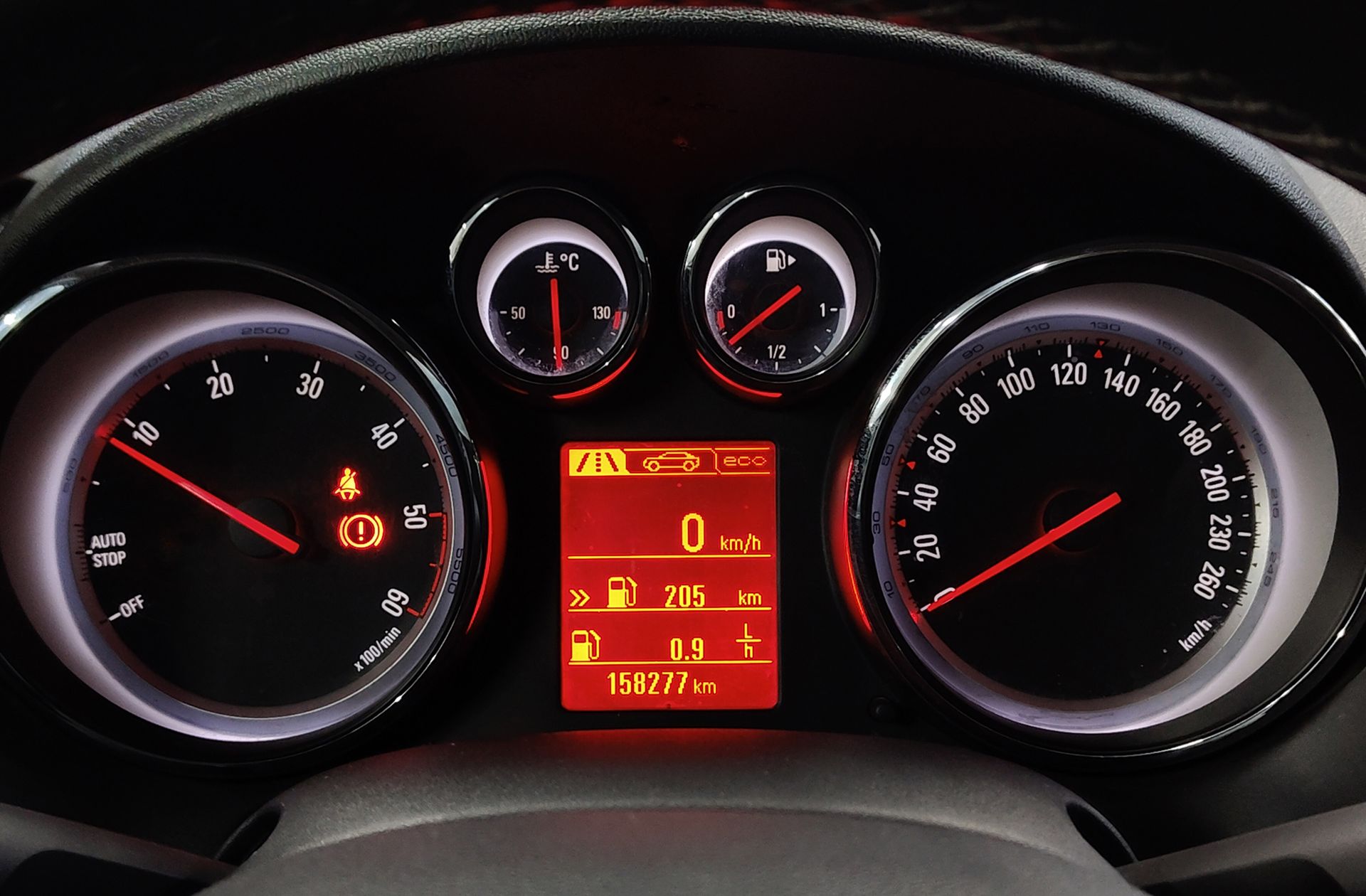 Opel Astra 2.0 CDTi Selective - foto 22