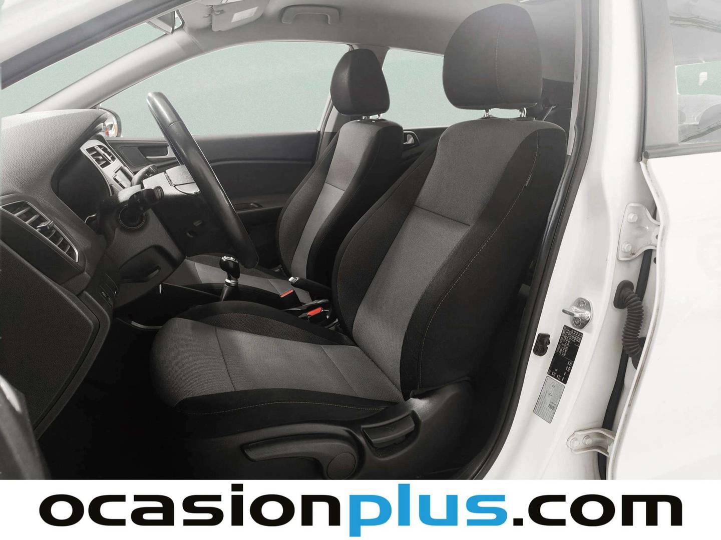 Foto asientos delanteros Hyundai i20 Hyundai i20 1.2 MPI Essence (75 CV)