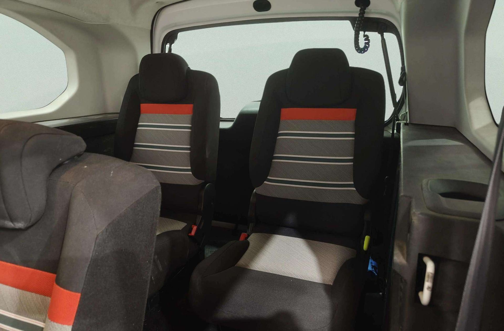 Citroën Berlingo BlueHDi 130 Talla XL Shine EAT8 7 plazas - foto 7