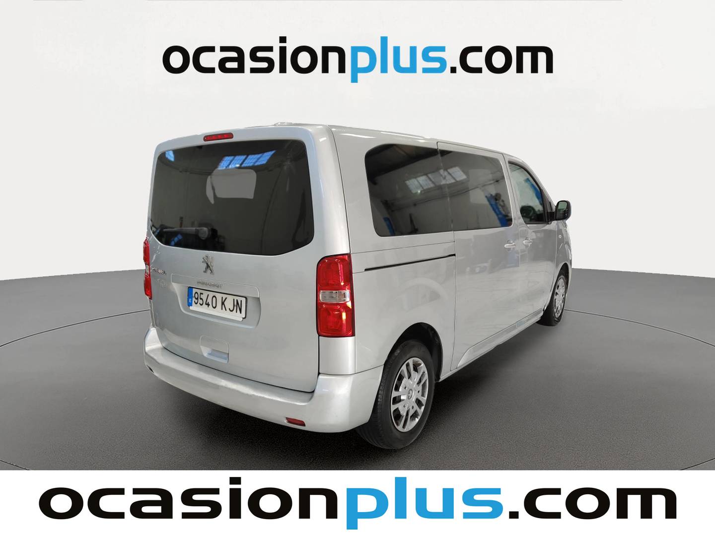 Foto trasera Peugeot Traveller Peugeot Traveller BlueHDi 115 Business Standard (115 CV) derecha