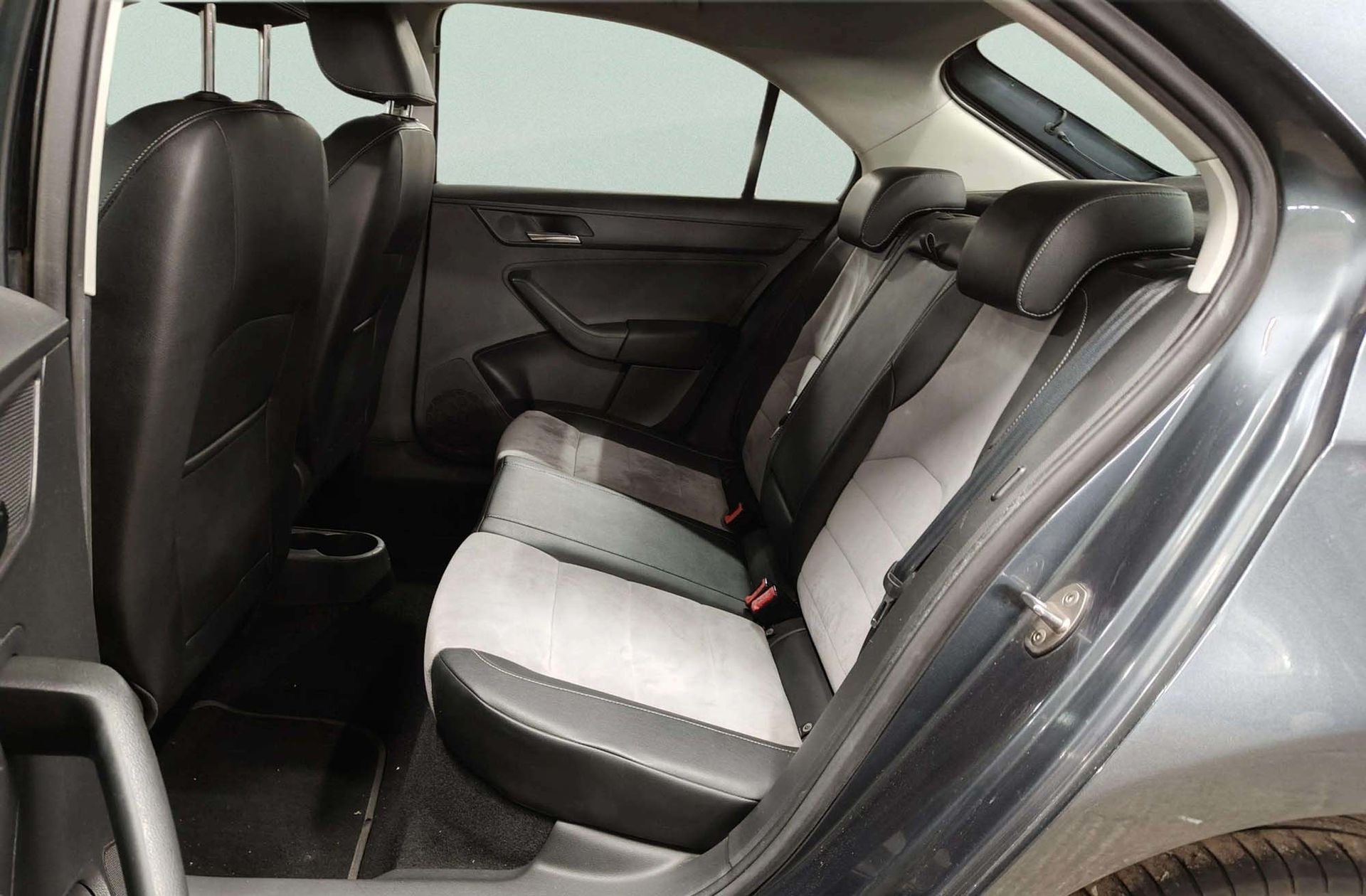 SEAT Toledo 1.6 TDI I-Tech - foto 11