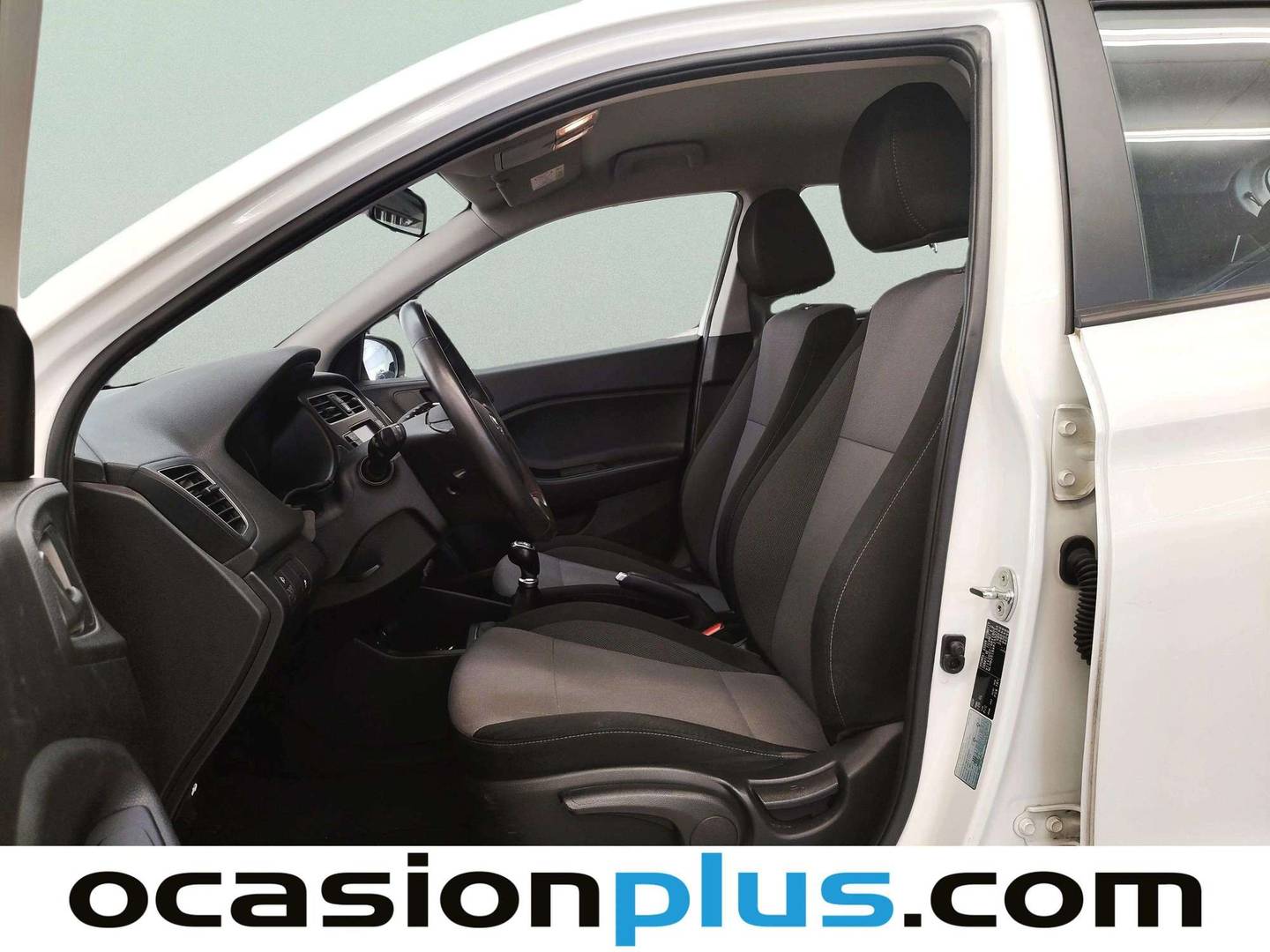 Foto asientos delanteros Hyundai i20 Hyundai i20 1.2 MPI Essence LE (75 CV)