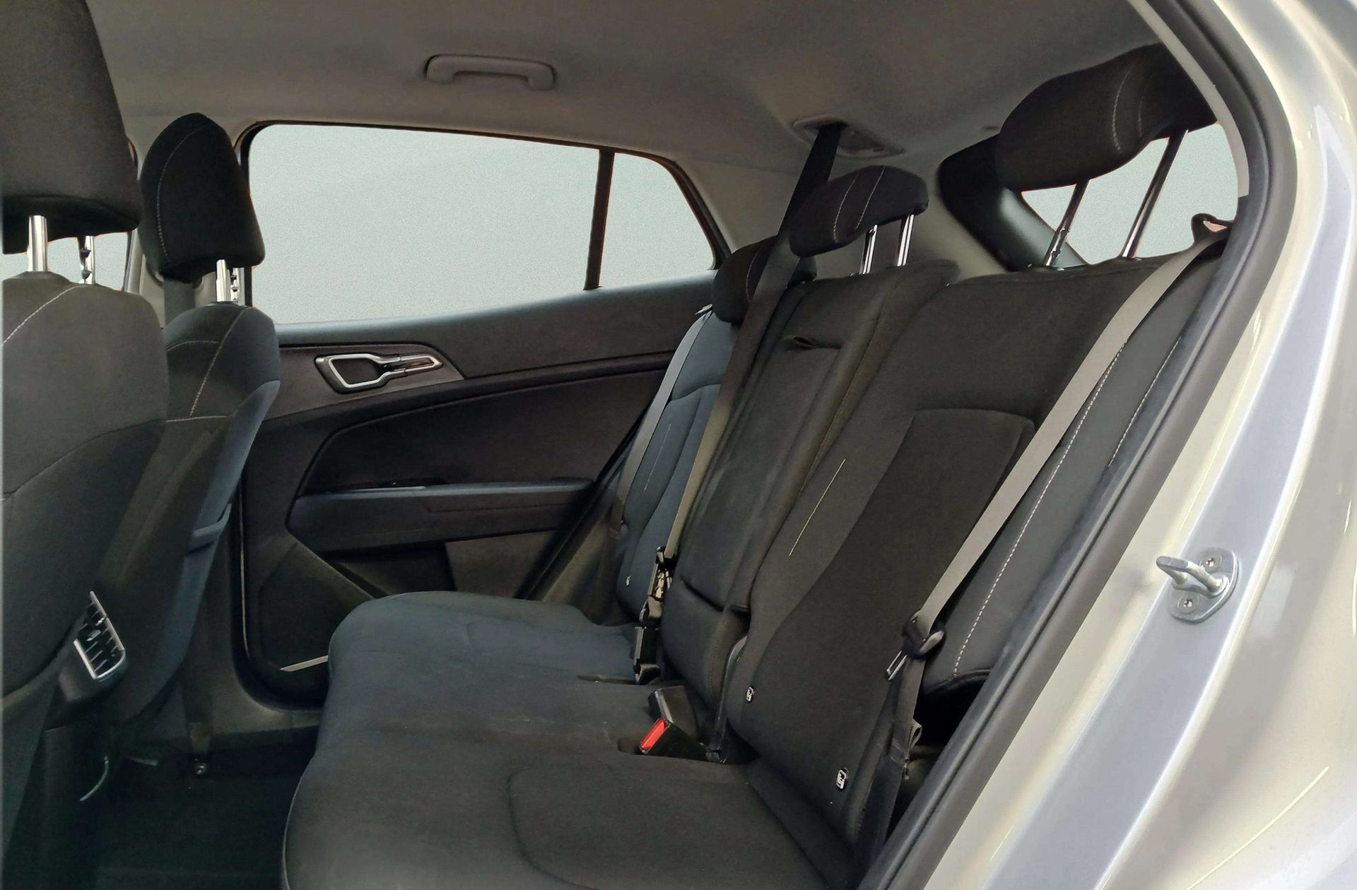 Kia Sportage 1.6 T-GDi Concept 4x2 - foto 11