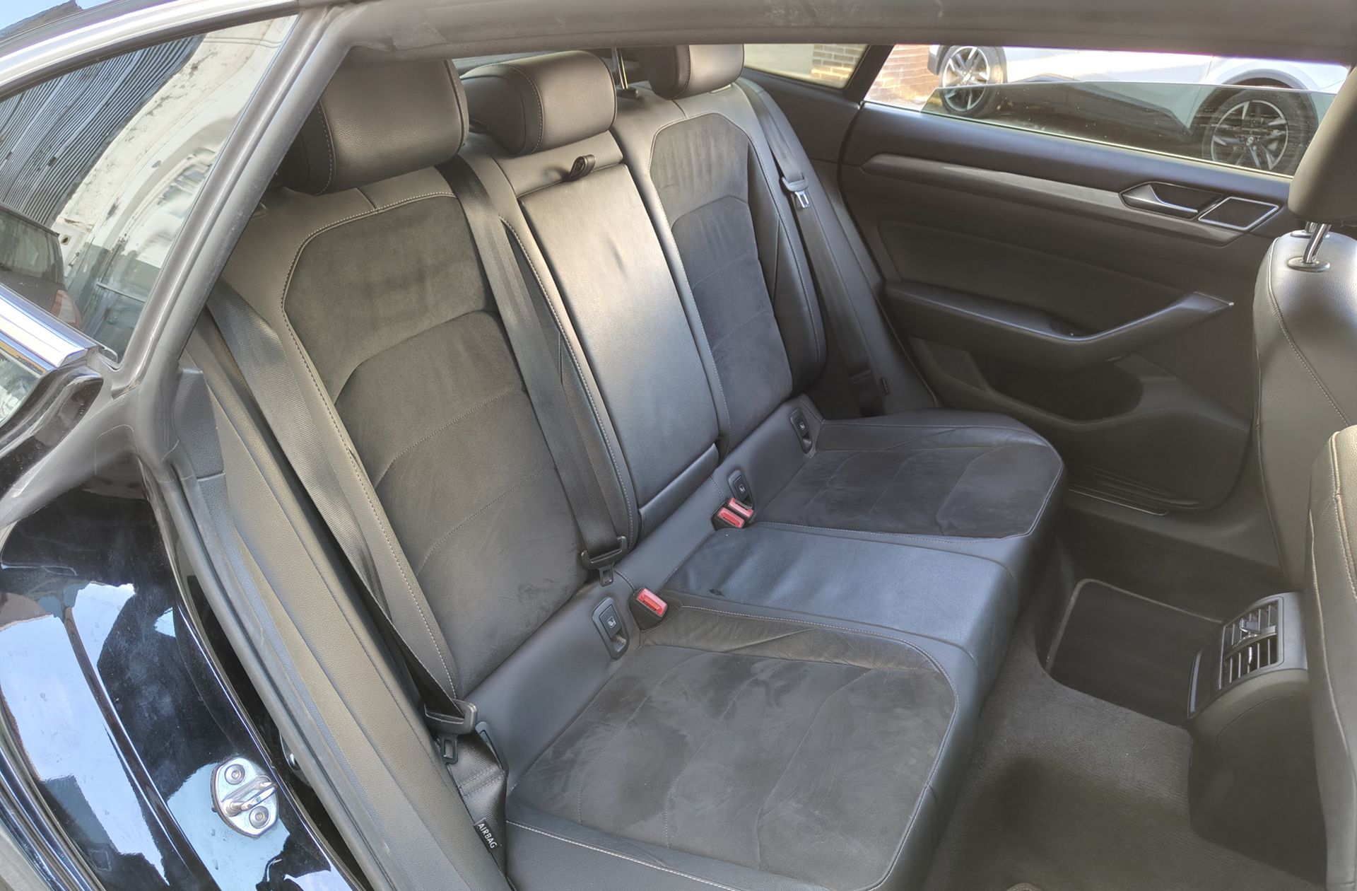 Volkswagen Arteon R-Line 2.0 TSI DSG - foto 21
