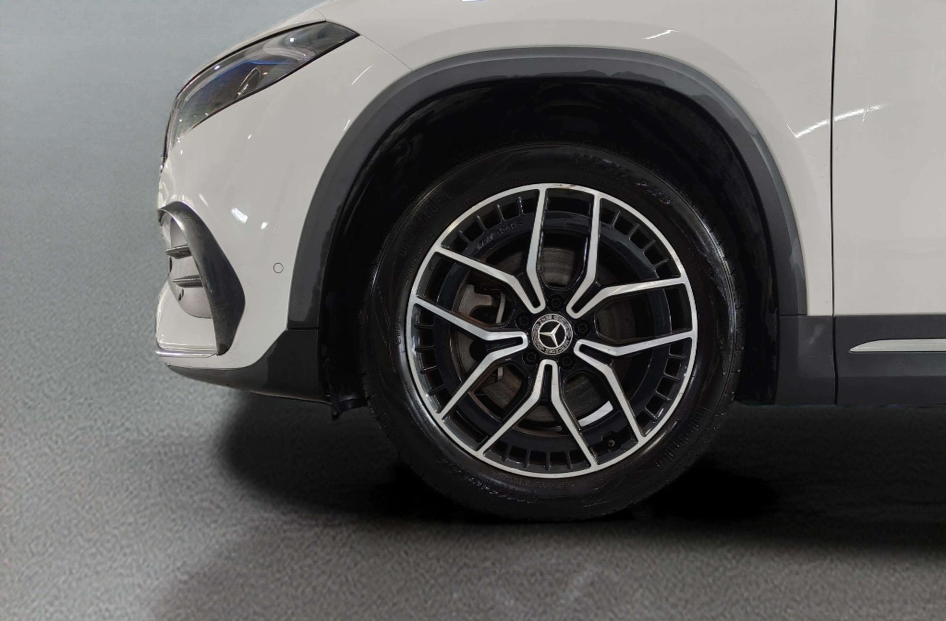 Mercedes-Benz EQA 300 4Matic Pack AMG - foto 36