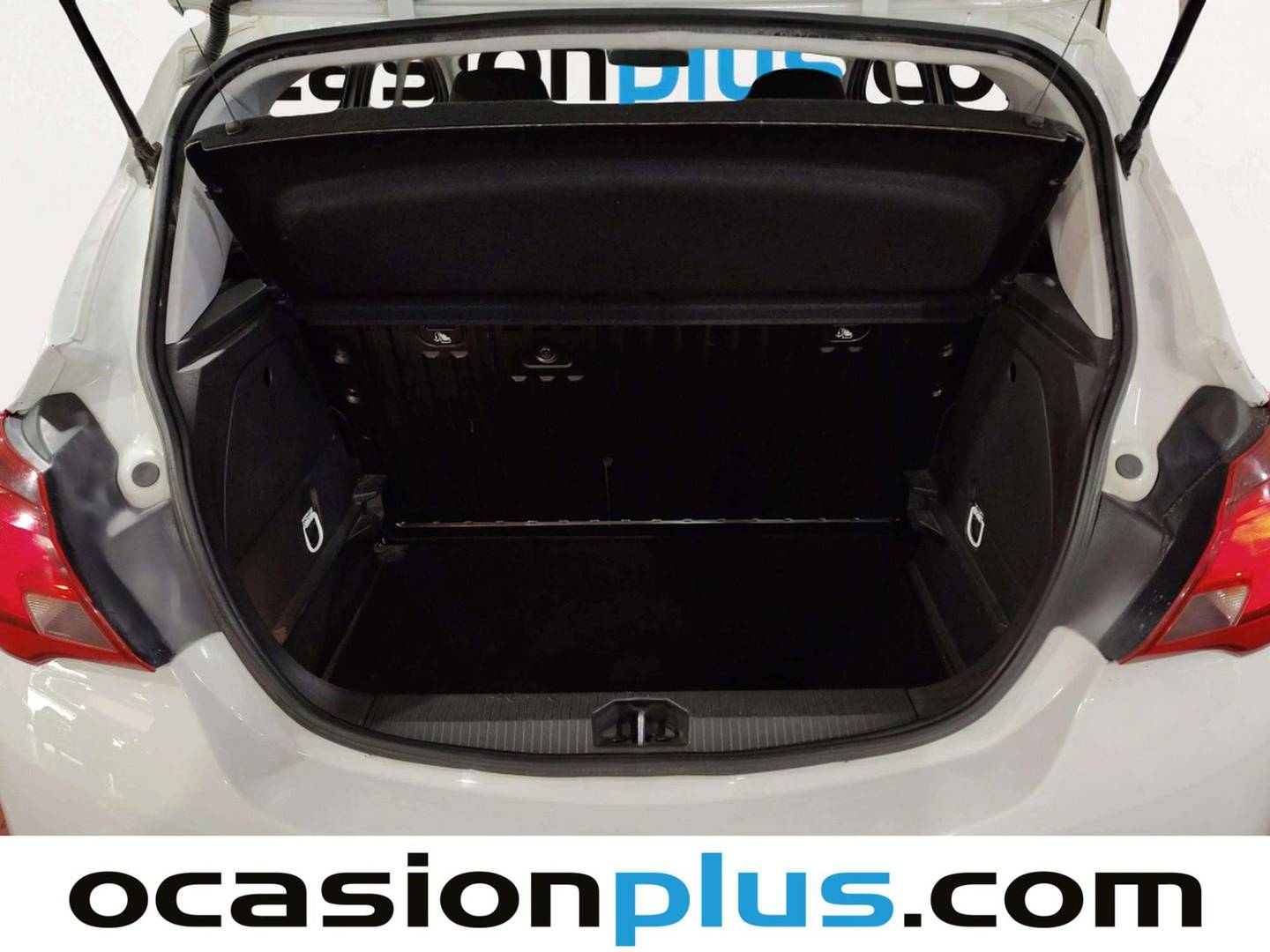 Fotos maletero Opel Corsa Opel Corsa 1.4 Expression (75 CV)