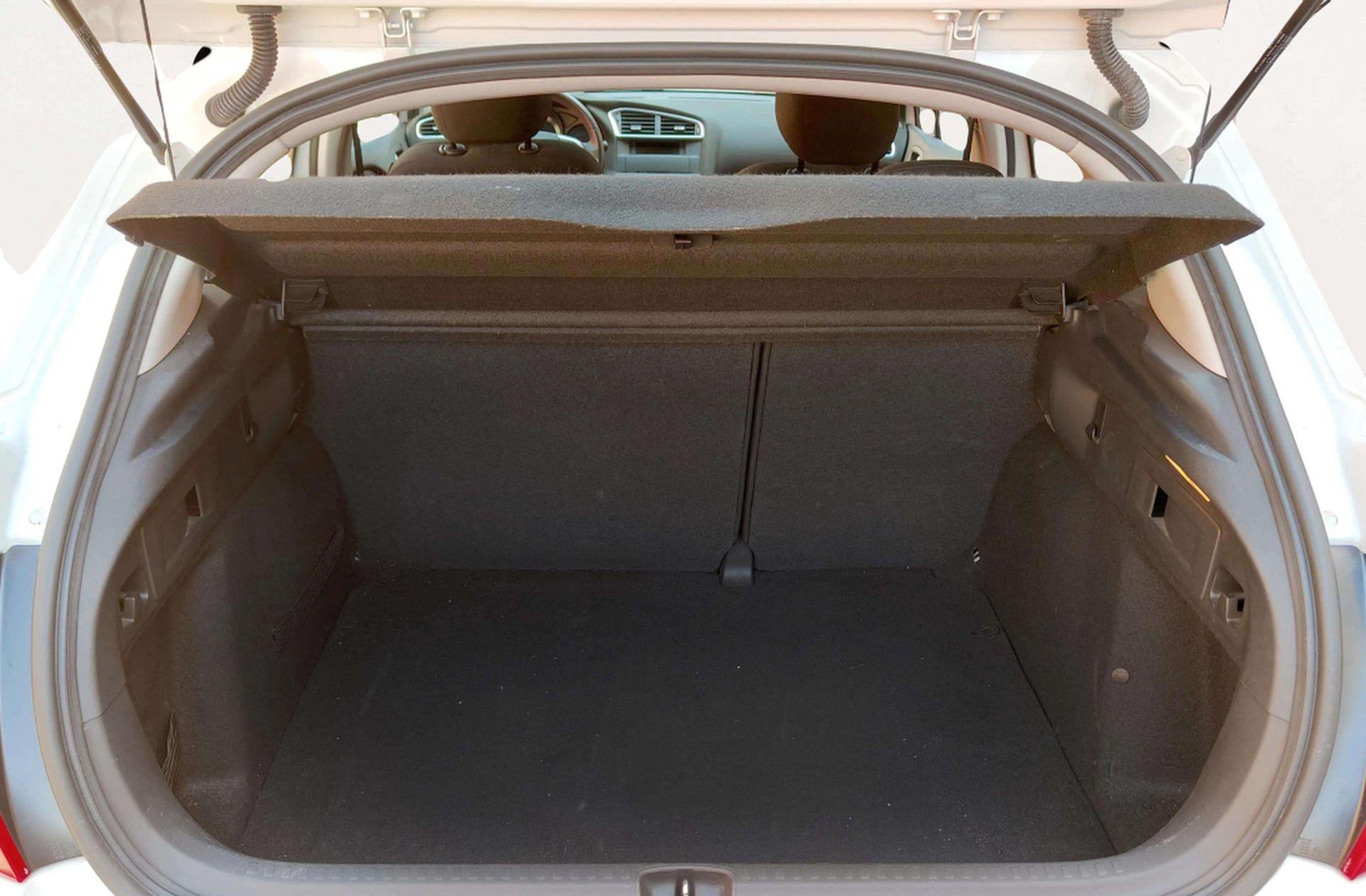 Citroën C4 1.6 HDi Tonic - foto 12