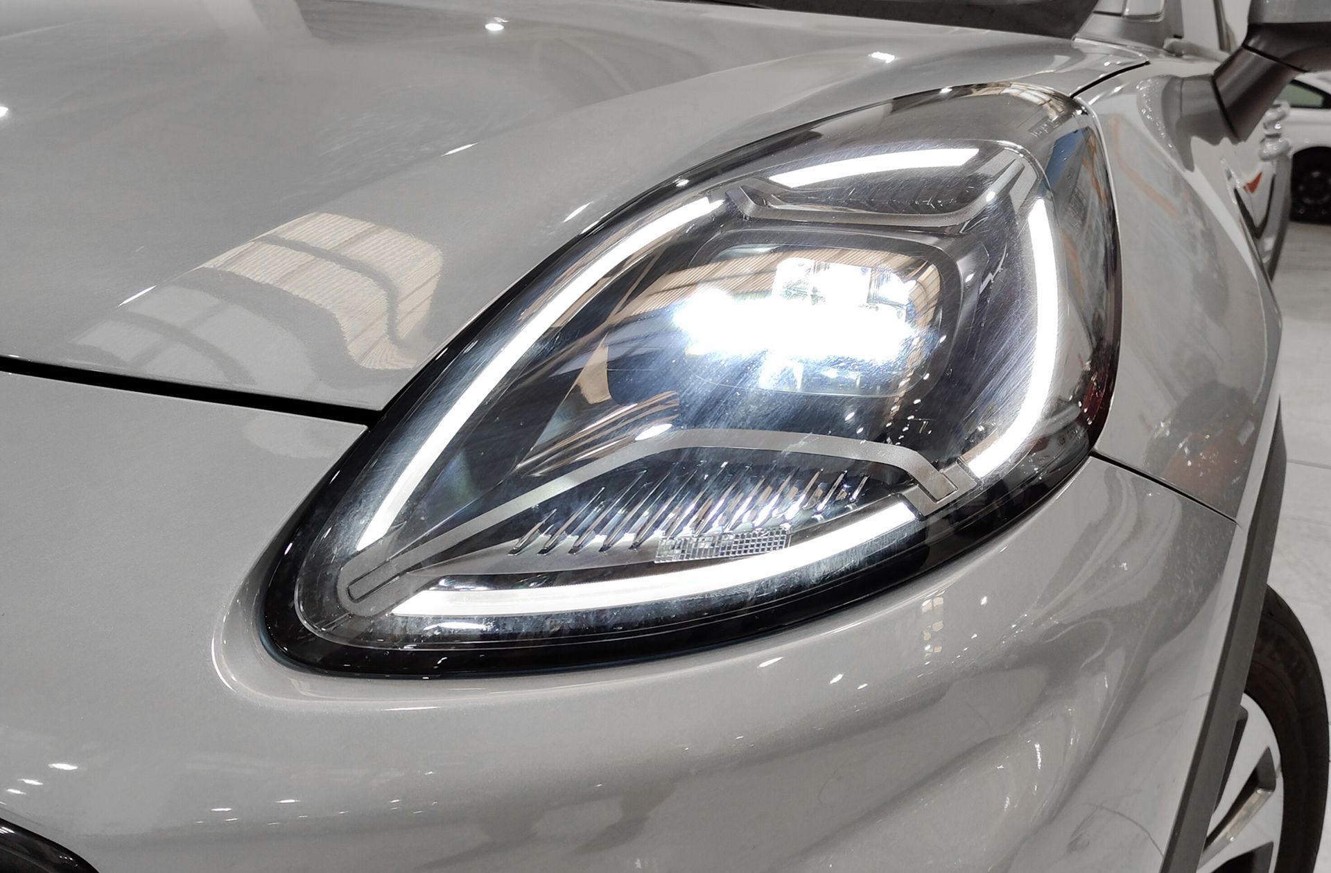 Ford Puma 1.0 EcoBoost MHEV Titanium - foto 16