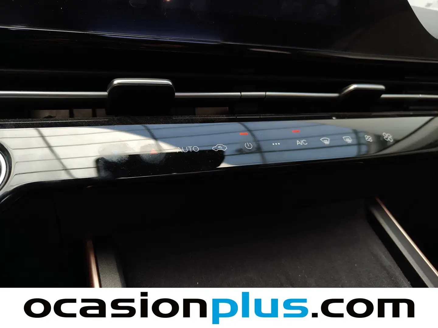 Foto OMODA 5 Omoda 5 1.6 T-GDI Premium DCT  (185 CV)