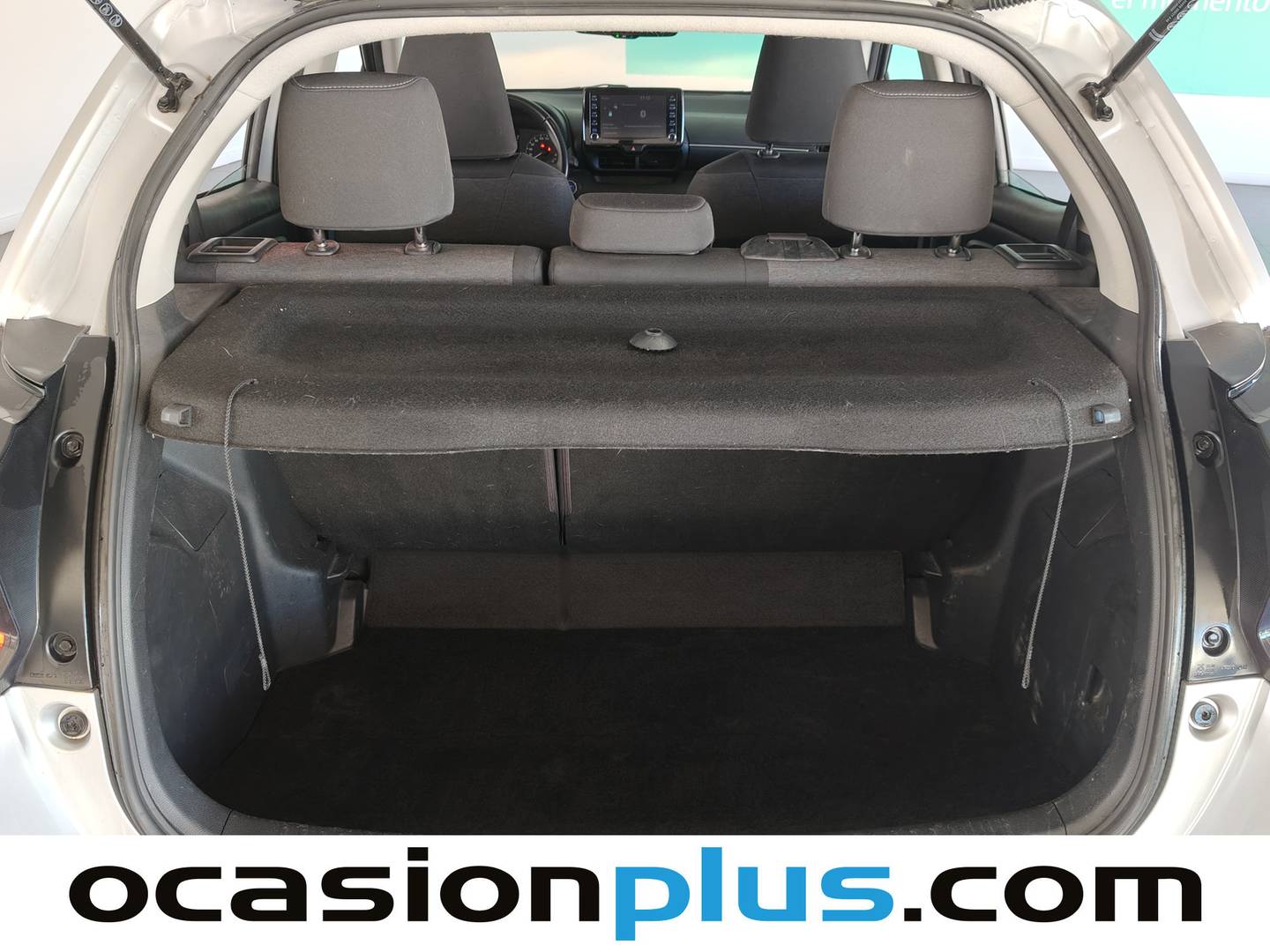 Foto Toyota Yaris Toyota Yaris 120H Business Plus (116 CV)