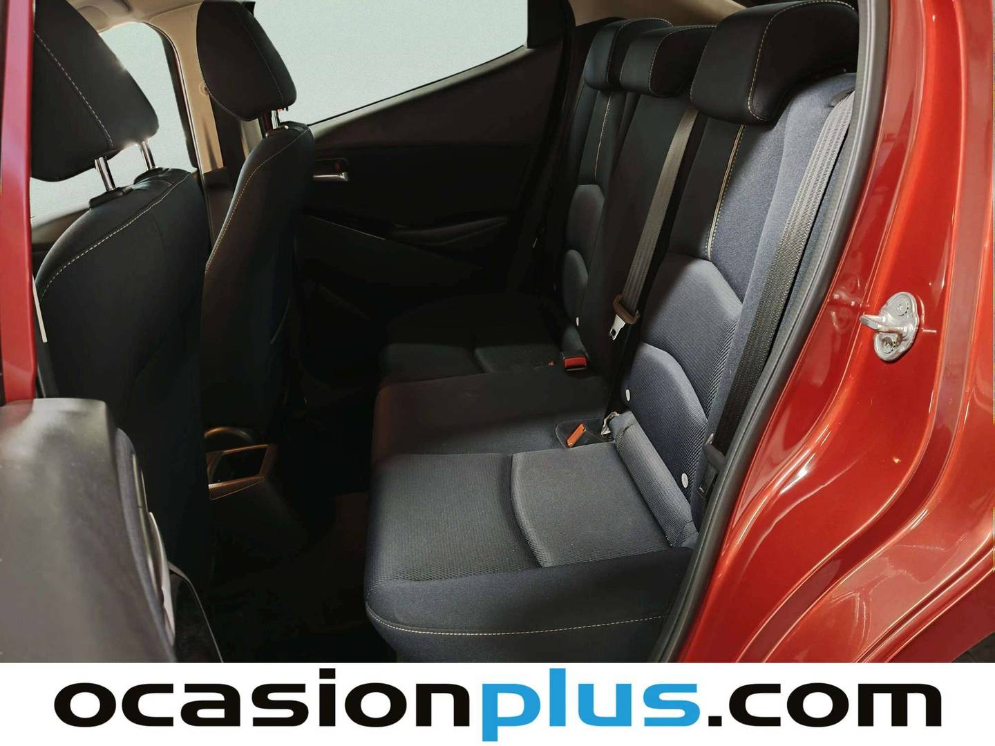 Foto asientos traseros Mazda Mazda2 Mazda Mazda 2 1.5 e-SKYACTIV G Zenith (90 CV)