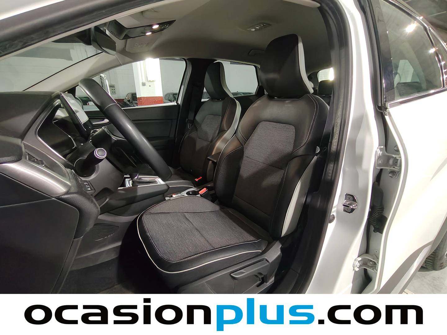 Foto asientos delanteros Renault Captur Renault Captur Zen TCe Micro Híbrido (140 CV) EDC GPF