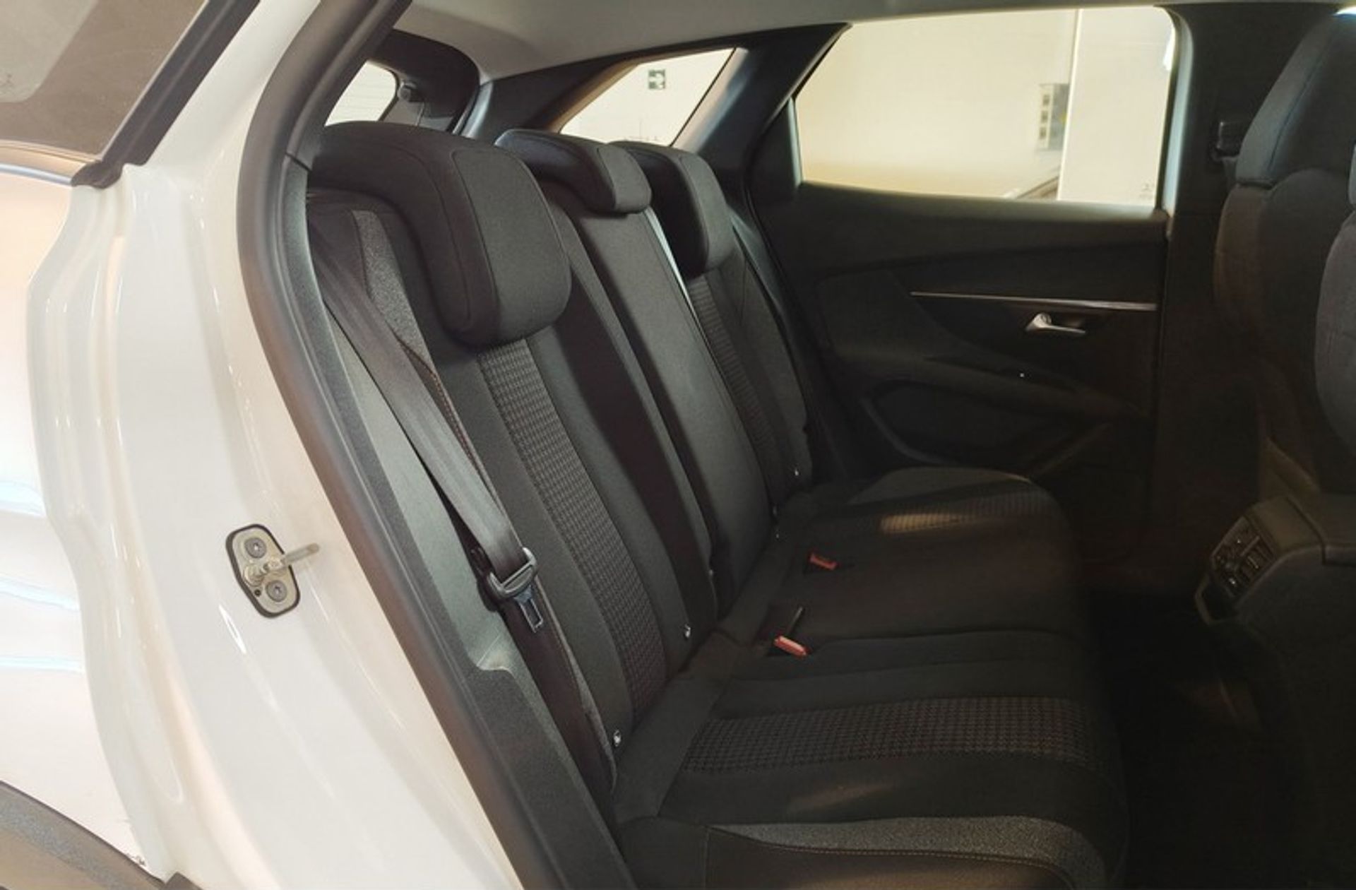 Peugeot 3008 PureTech 130 Active - foto 17