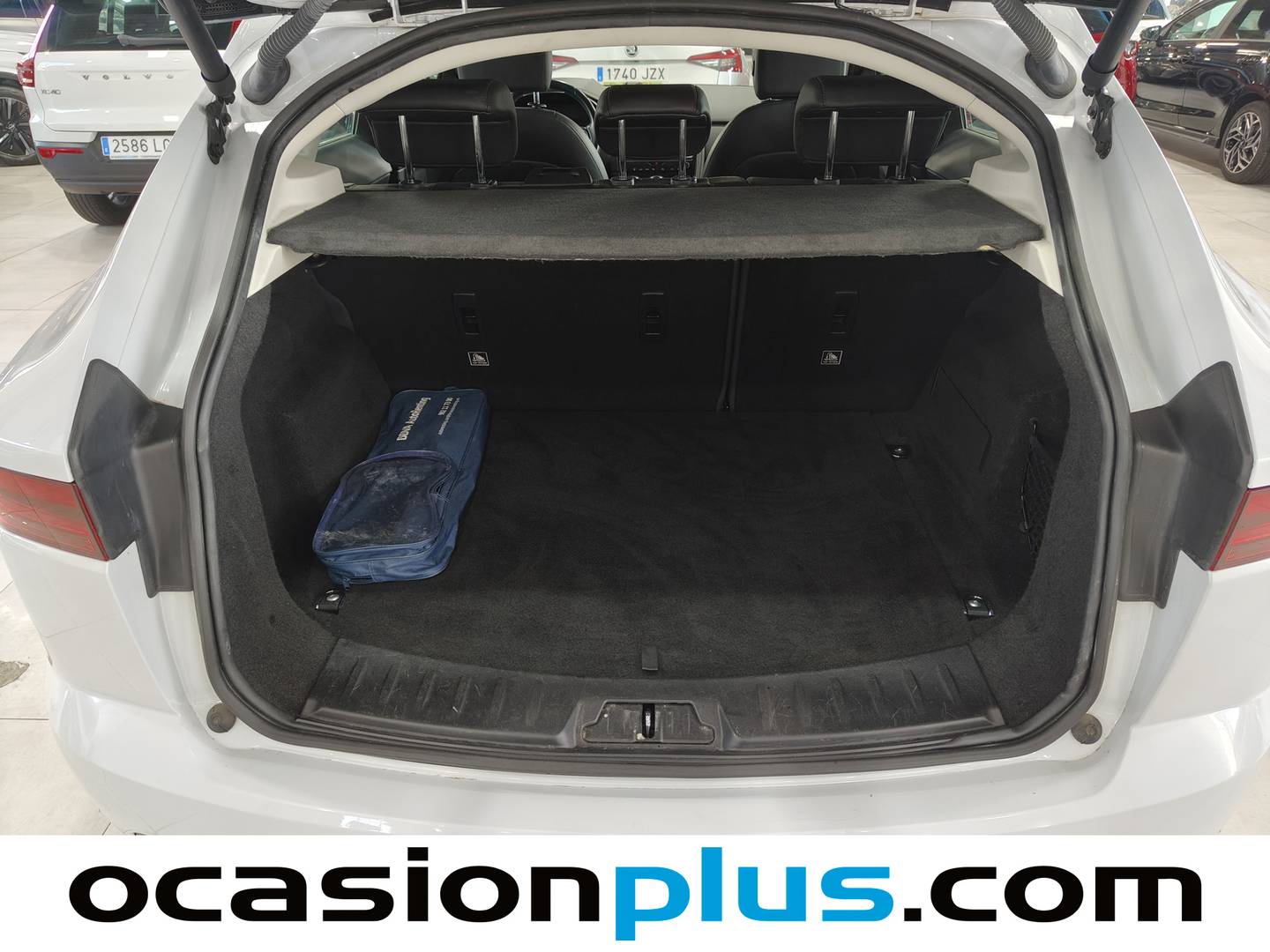 Foto Jaguar E-Pace Jaguar E-PACE 2.0P S 4WD Auto  (249 CV)