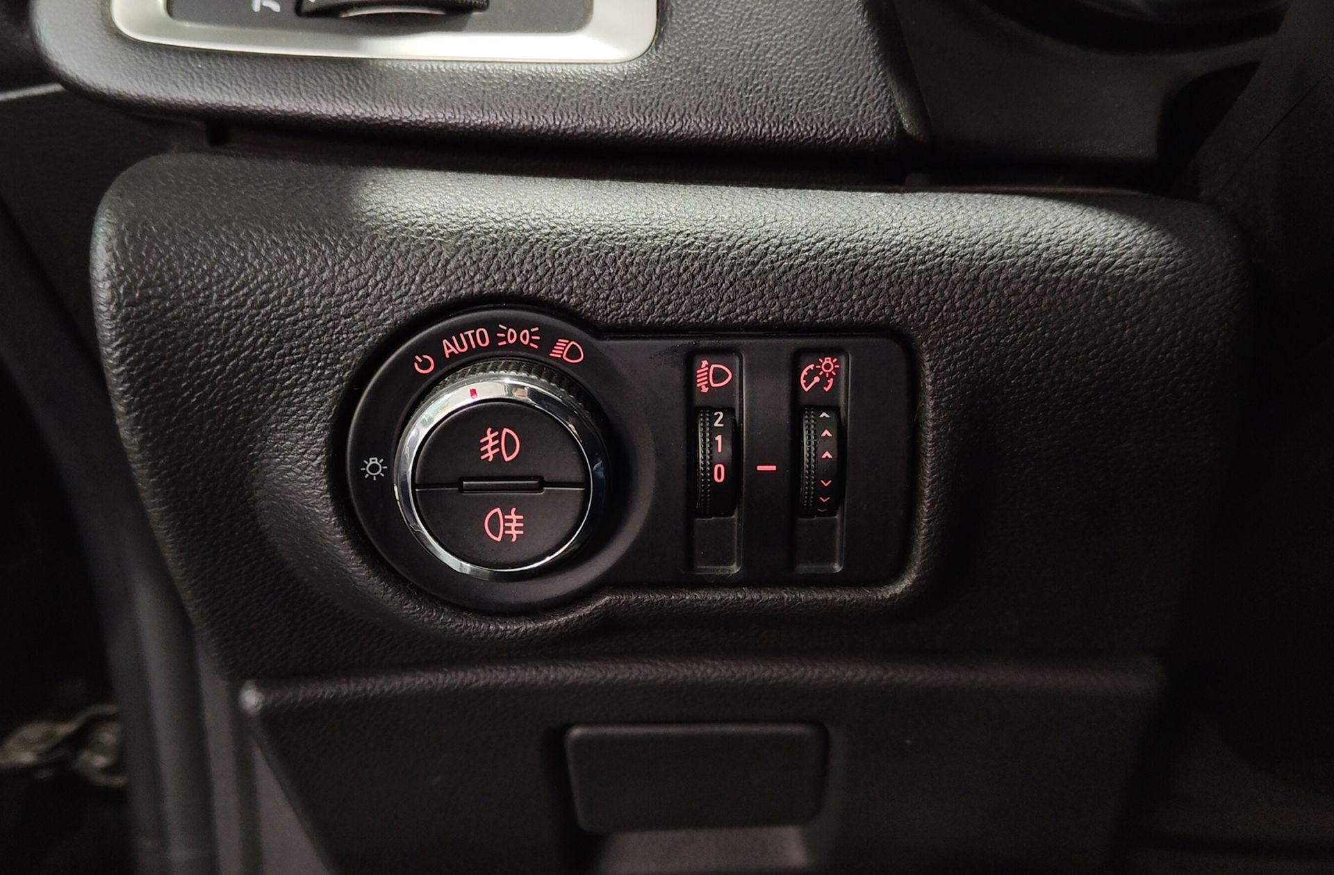 Opel Astra 1.4 Turbo Sport - foto 18