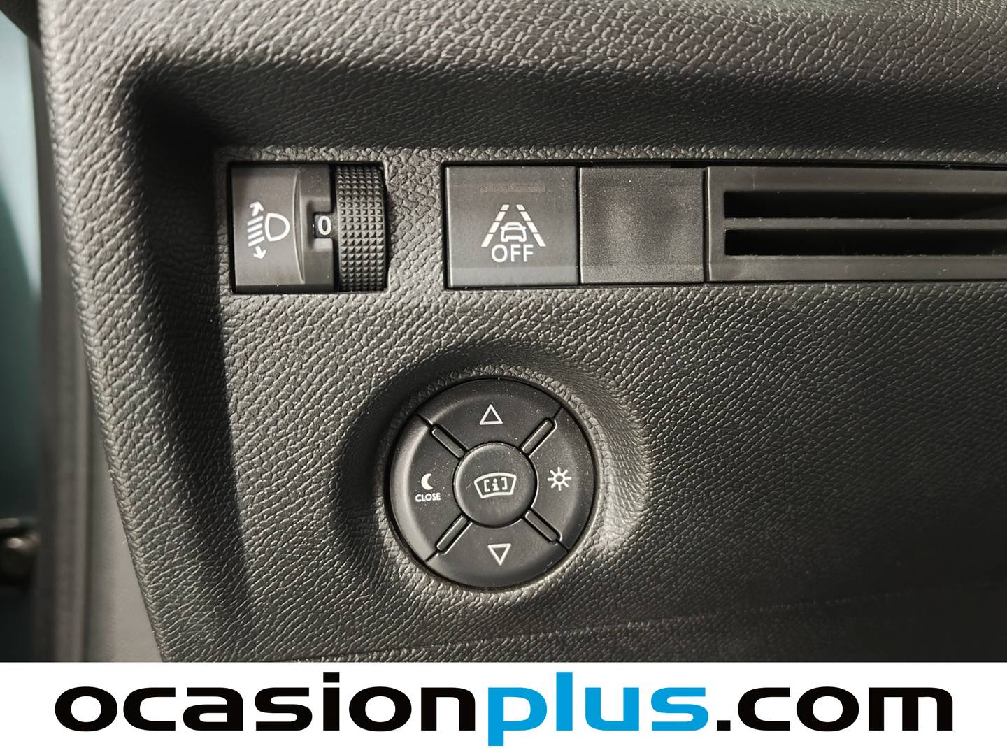 Equipamiento del Citroën C4 Citroën C4 PureTech 130 S&S 6v Feel Pack EAT8 (130 CV)